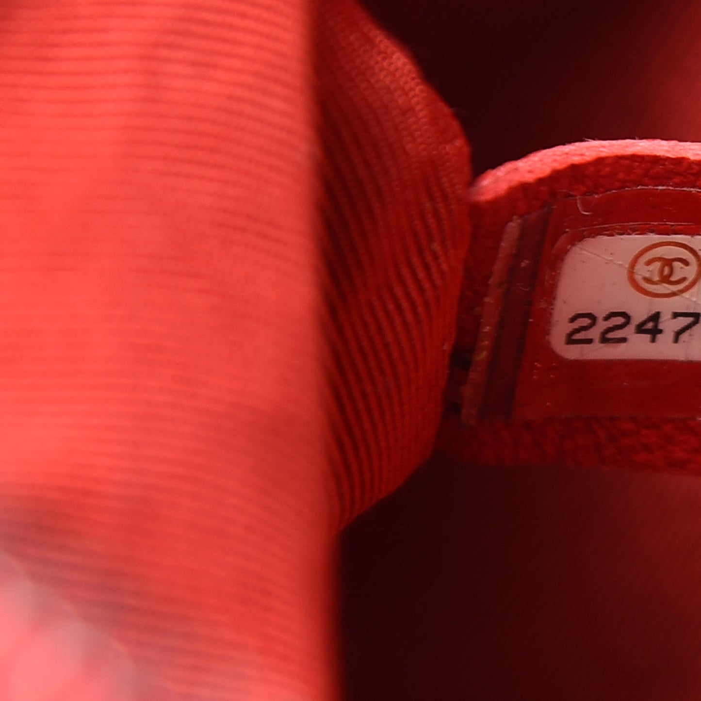 Aged Calfskin Quilted Medium Chain Detail Flap Red