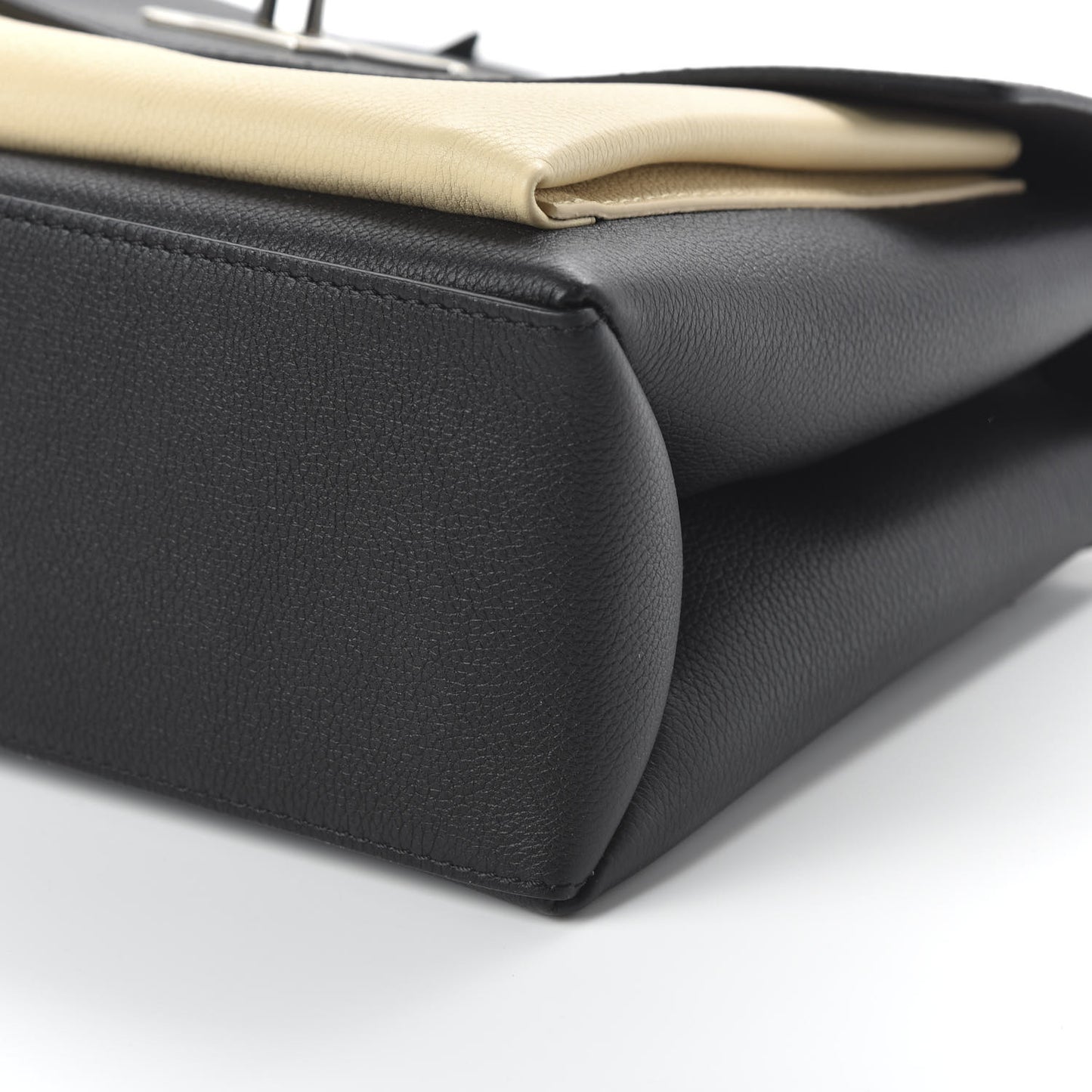 Soft Calfskin My Lockme Top Handle Vanille Black