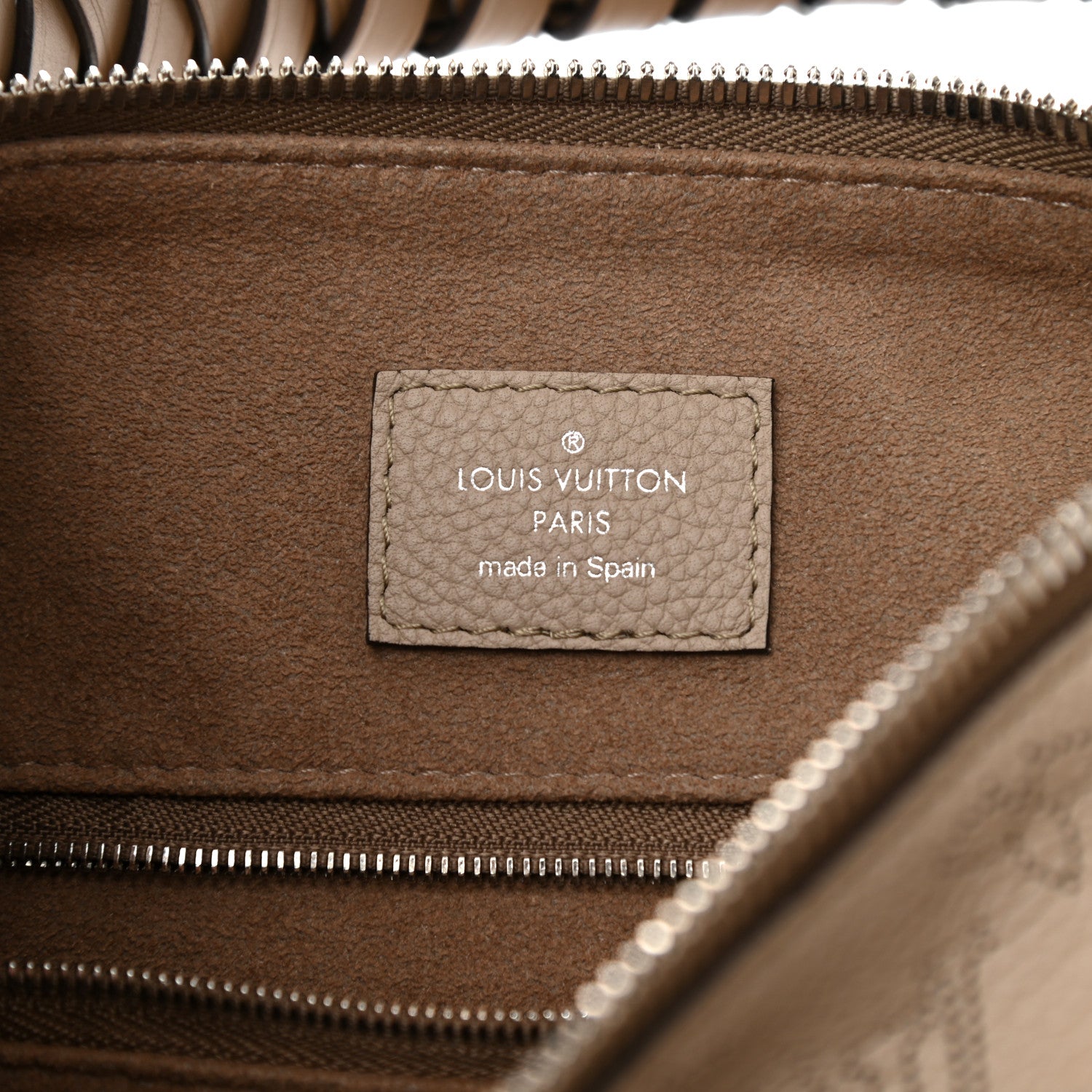 Louis Vuitton Mahina Beaubourg Hobo MM Galet 5 of 9