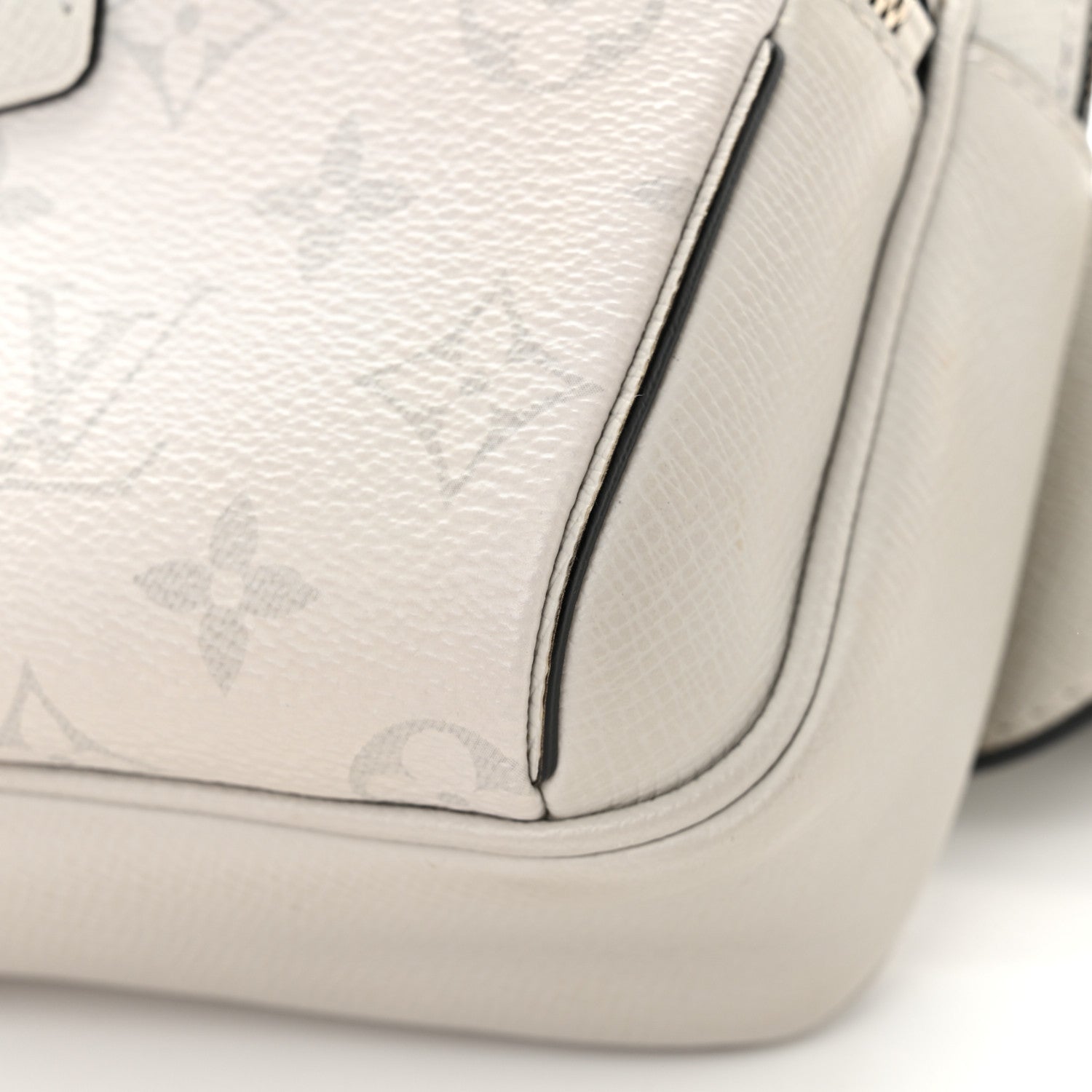 Louis Vuitton Taiga Monogram Outdoor Messenger White 11 of 11