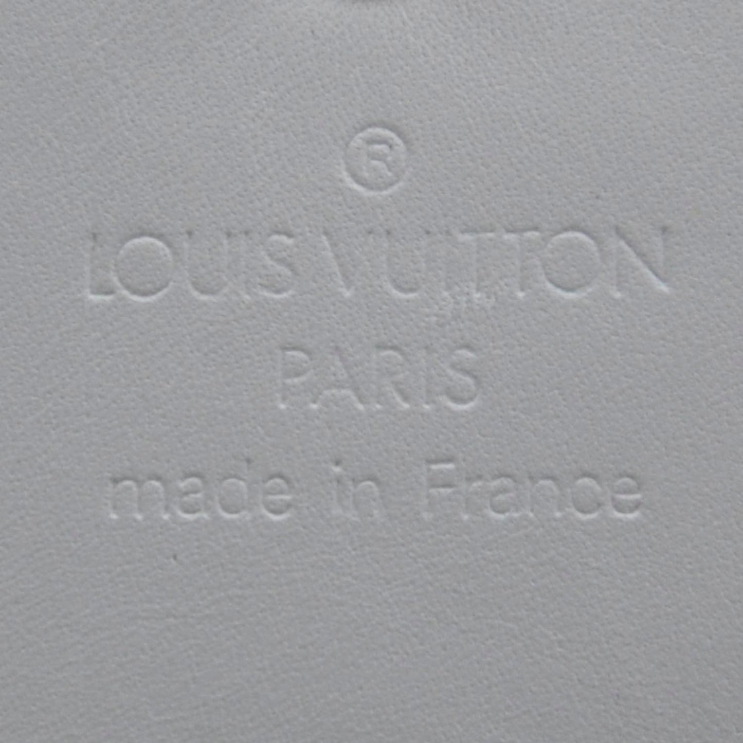 Vernis Porte Tresor International Wallet Silver