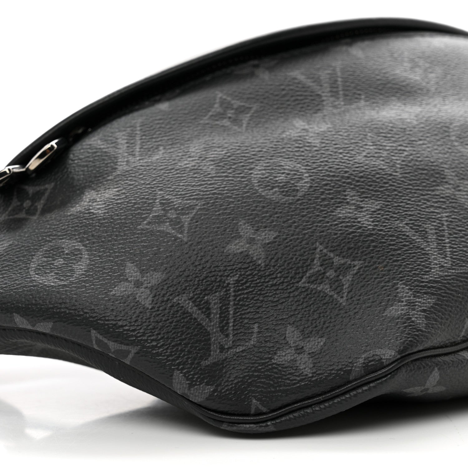 Louis Vuitton Monogram Eclipse Discovery Bumbag 8 of 9