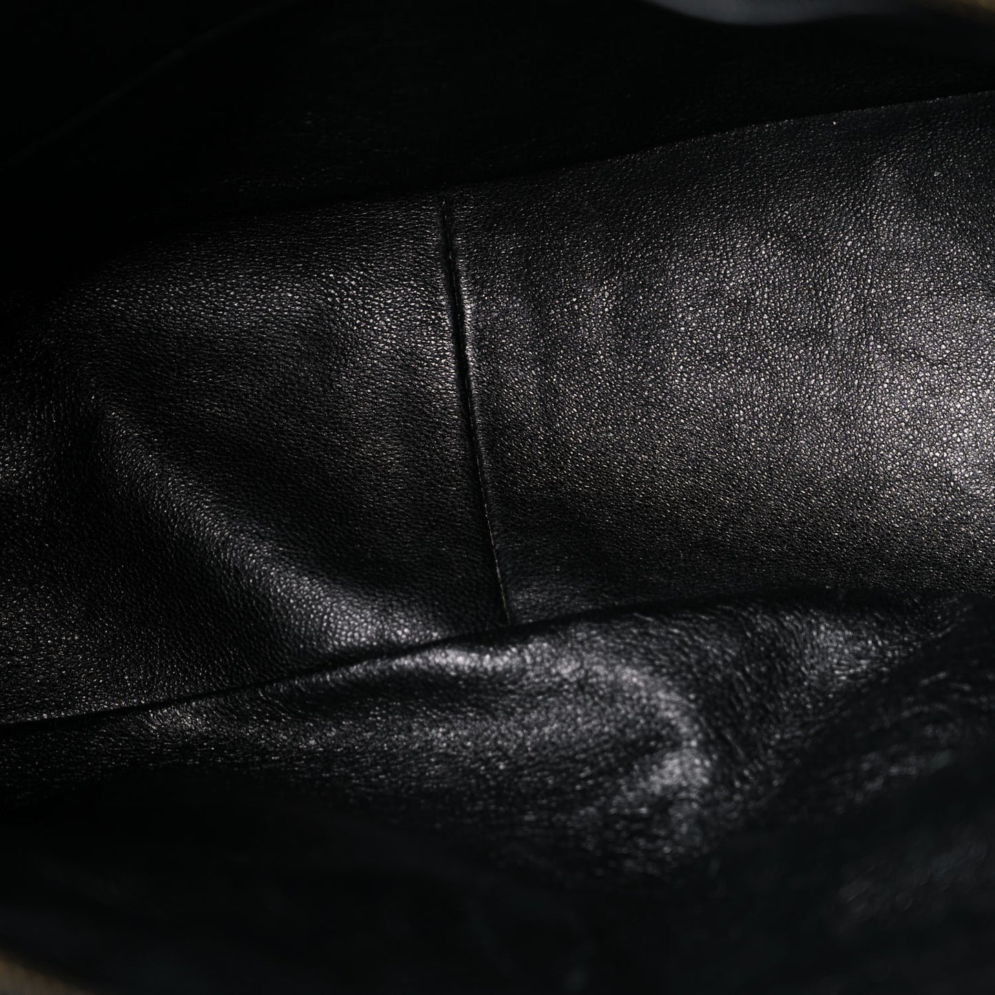 Caviar Quilted Shoulder Bag Black