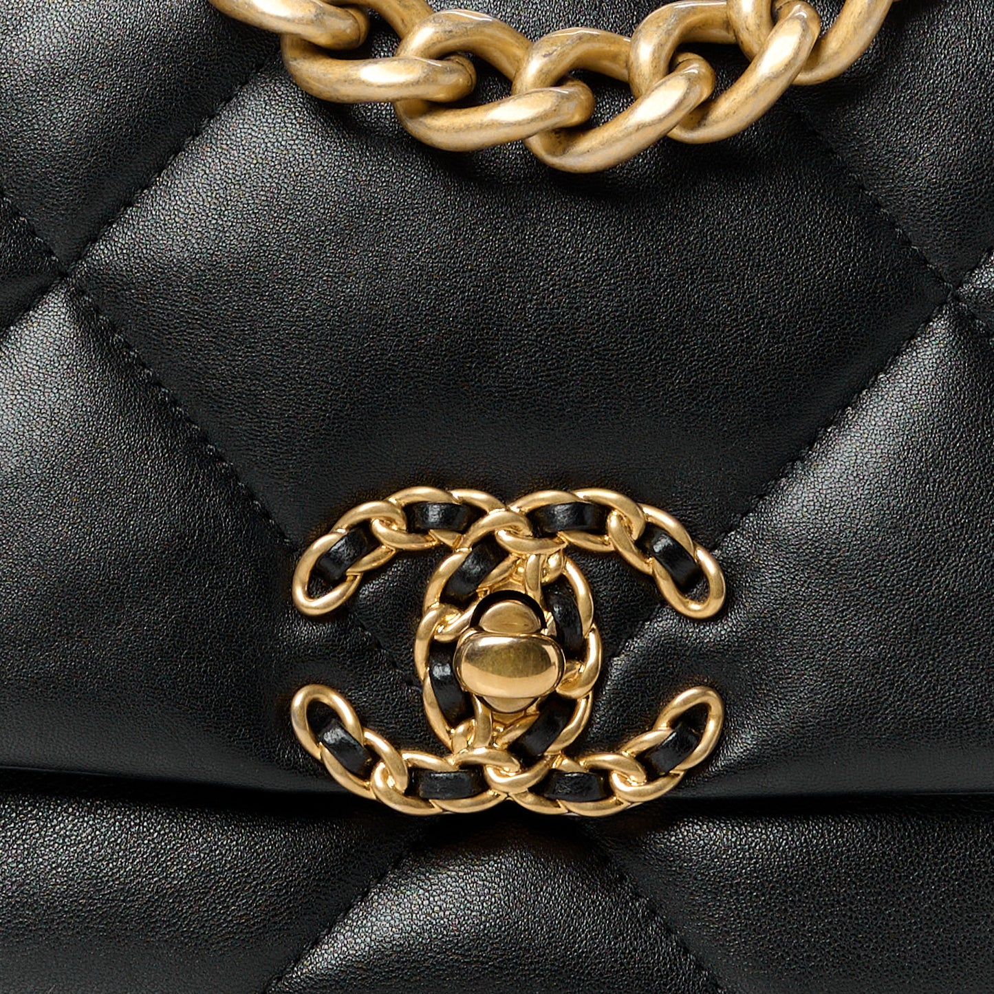 Lambskin Quilted Medium Chanel 19 Flap Black