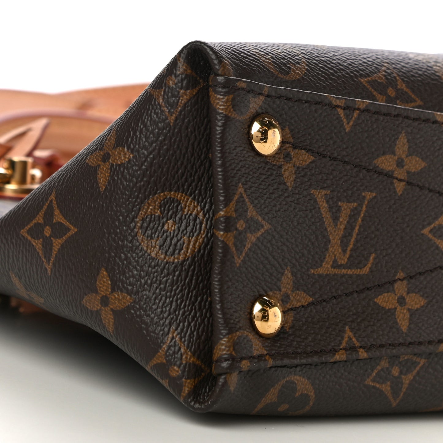 Monogram V Tote BB Cream Peach
