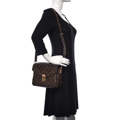 Louis Vuitton Monogram Pochette Metis 2 of 10