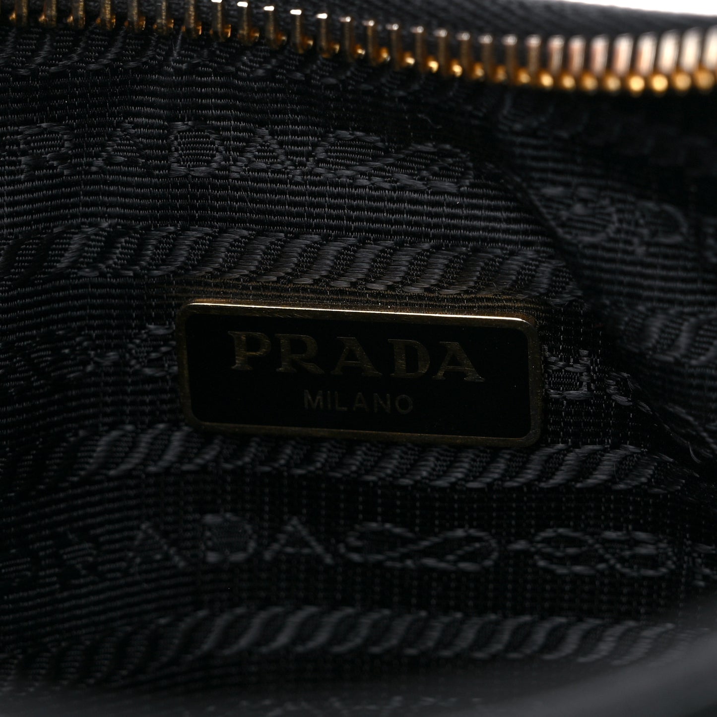 Saffiano Lux Re-Edition 2005 Shoulder Bag Black