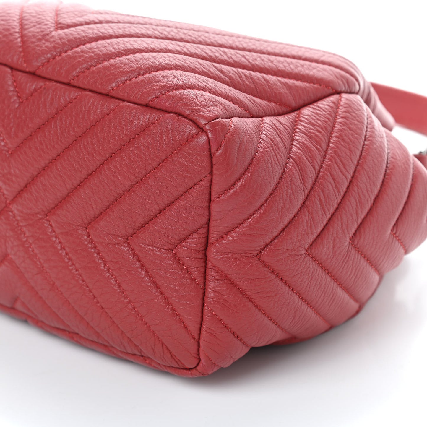 Deerskin Chevron Small CC Chain Bucket Drawstring Bag Red