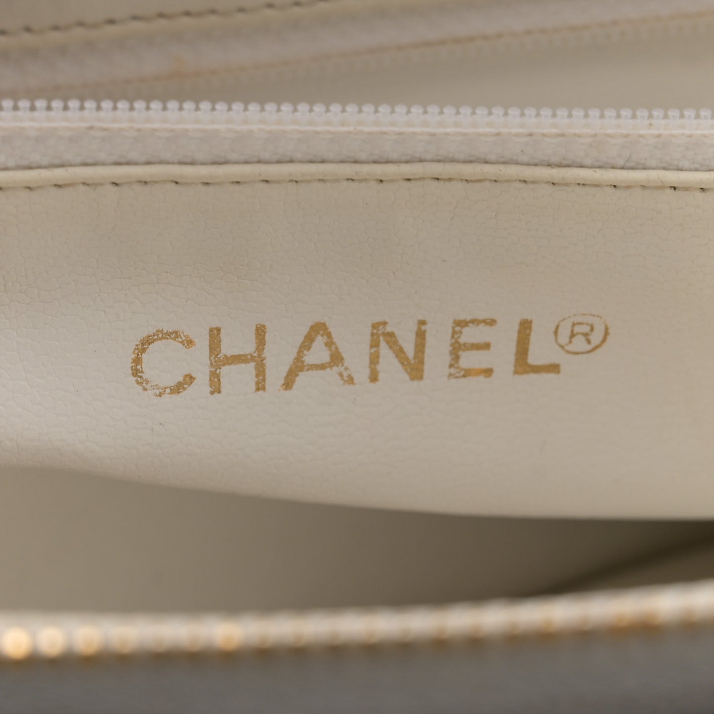 Caviar CC Shoulder Bag White