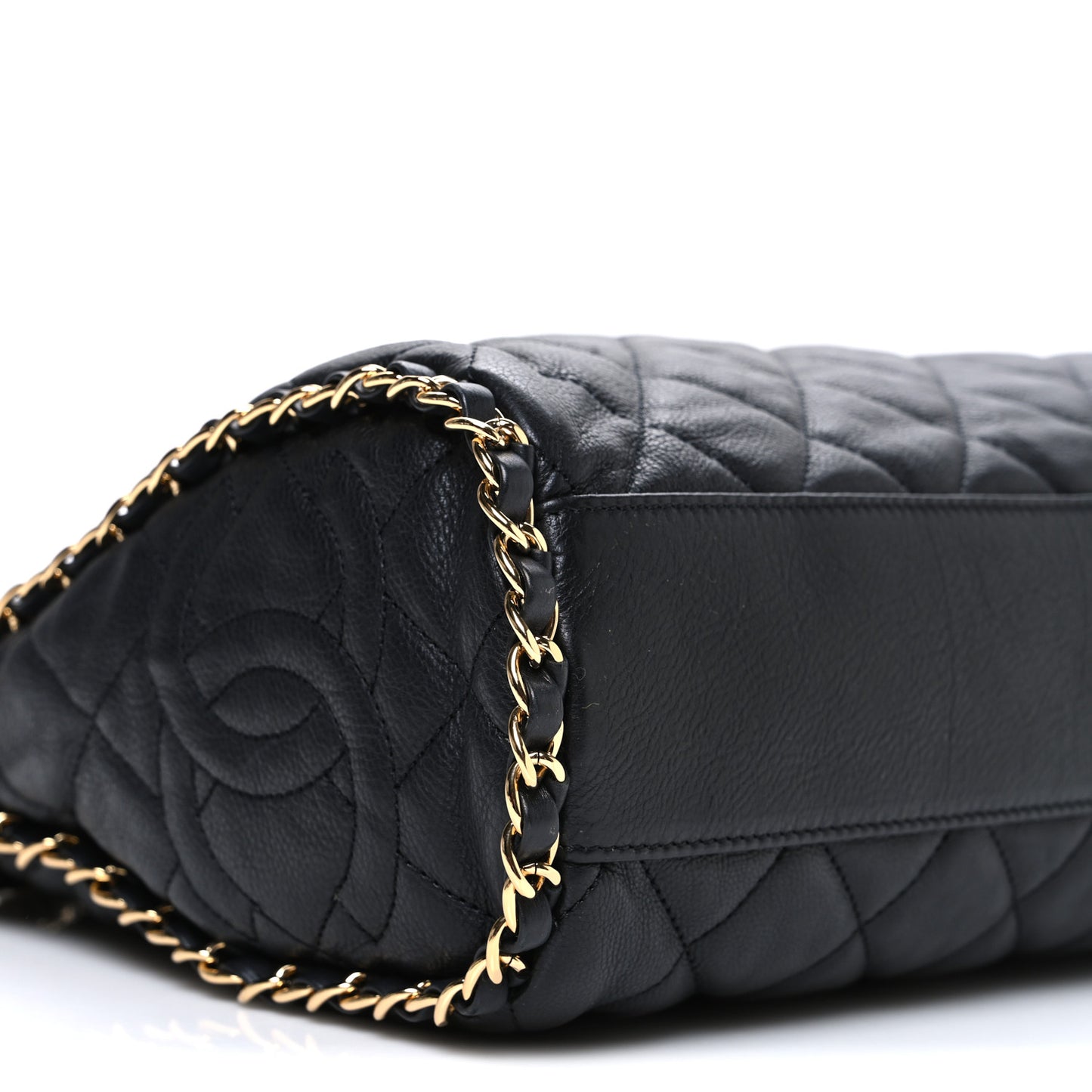 Calfskin Quilted Medium Chain Me Hobo Black