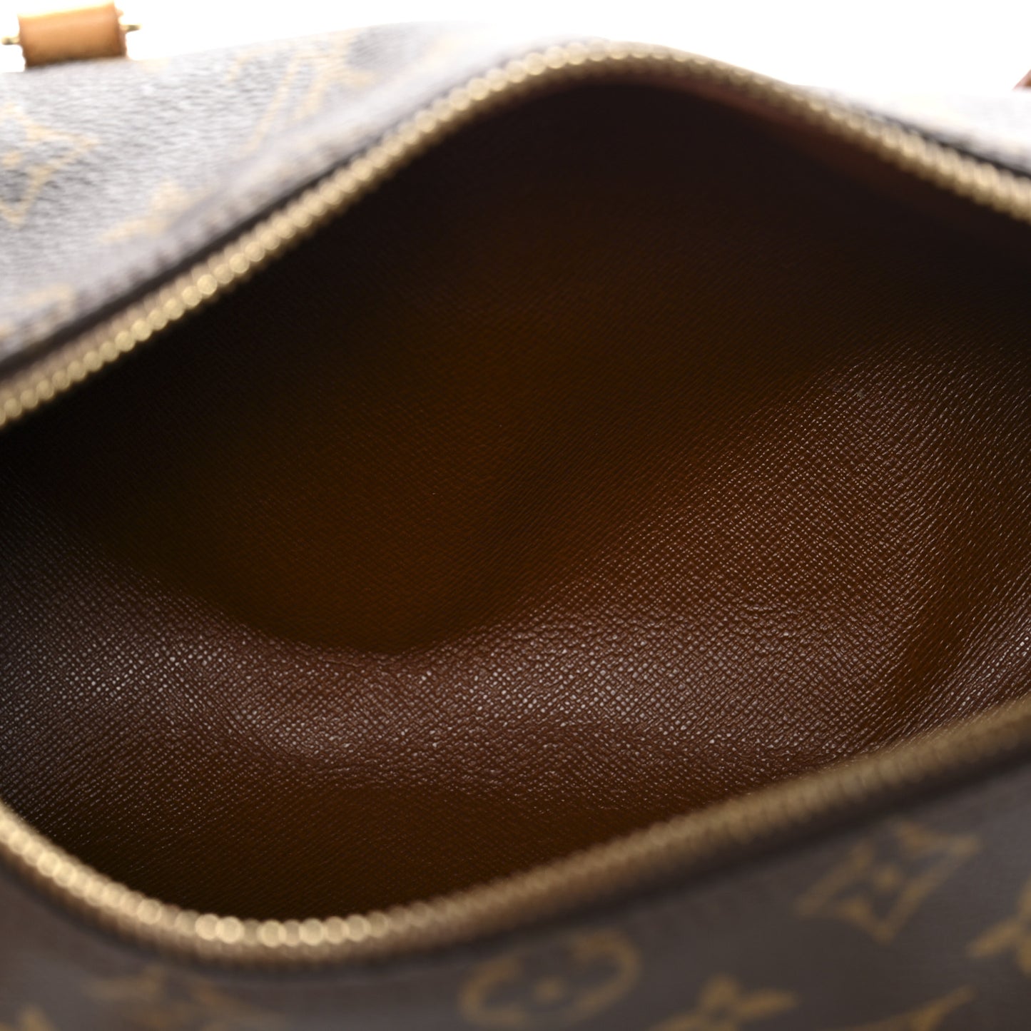 Monogram Papillon 26