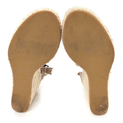 Valentino Garavani Grained Calfskin Rockstud Ankle Strap Espadrille 15/105mm Wedge Sandals 40 Poudre Natural 6 of 10