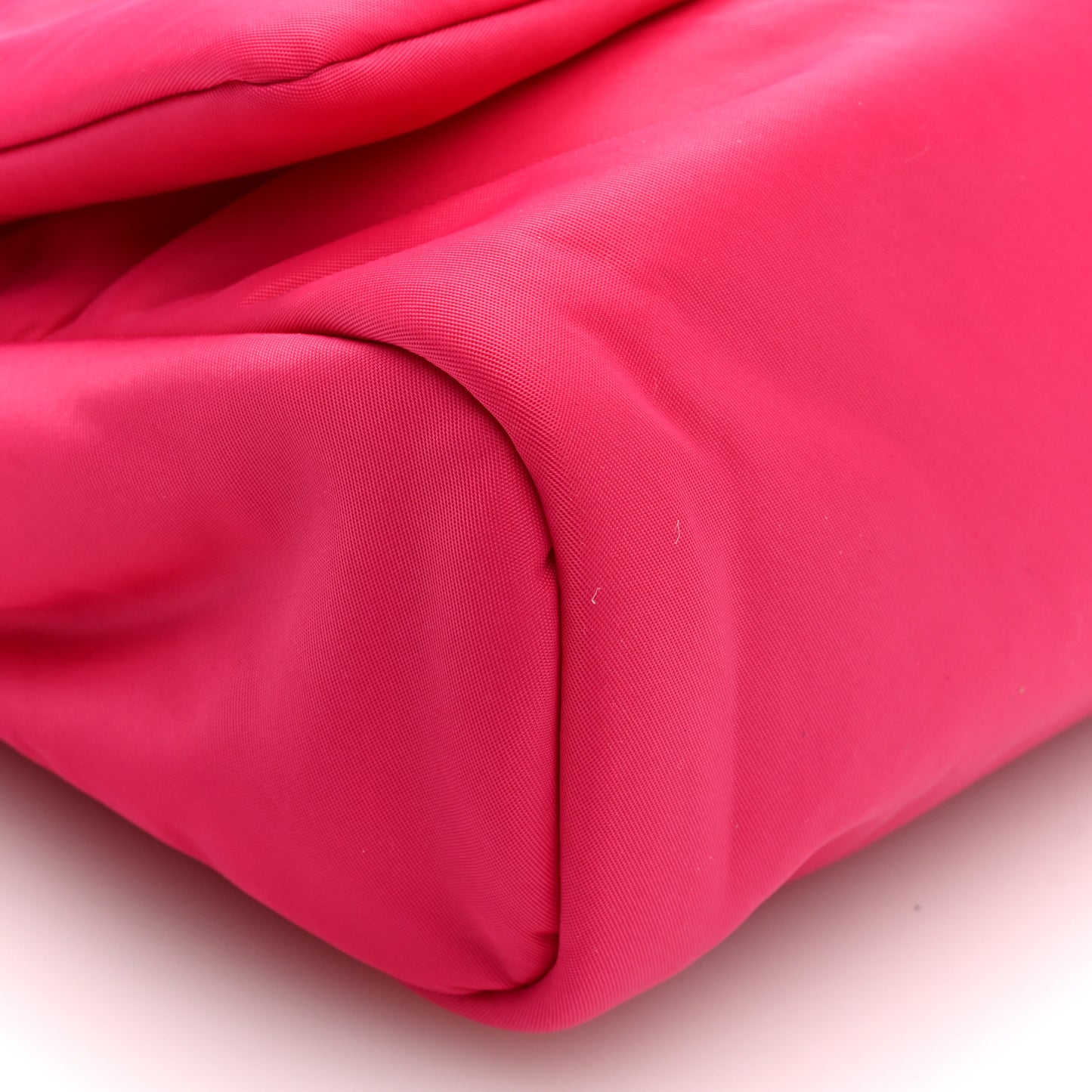 Padded Recycled Nylon Medium Lily Mulberry Pink