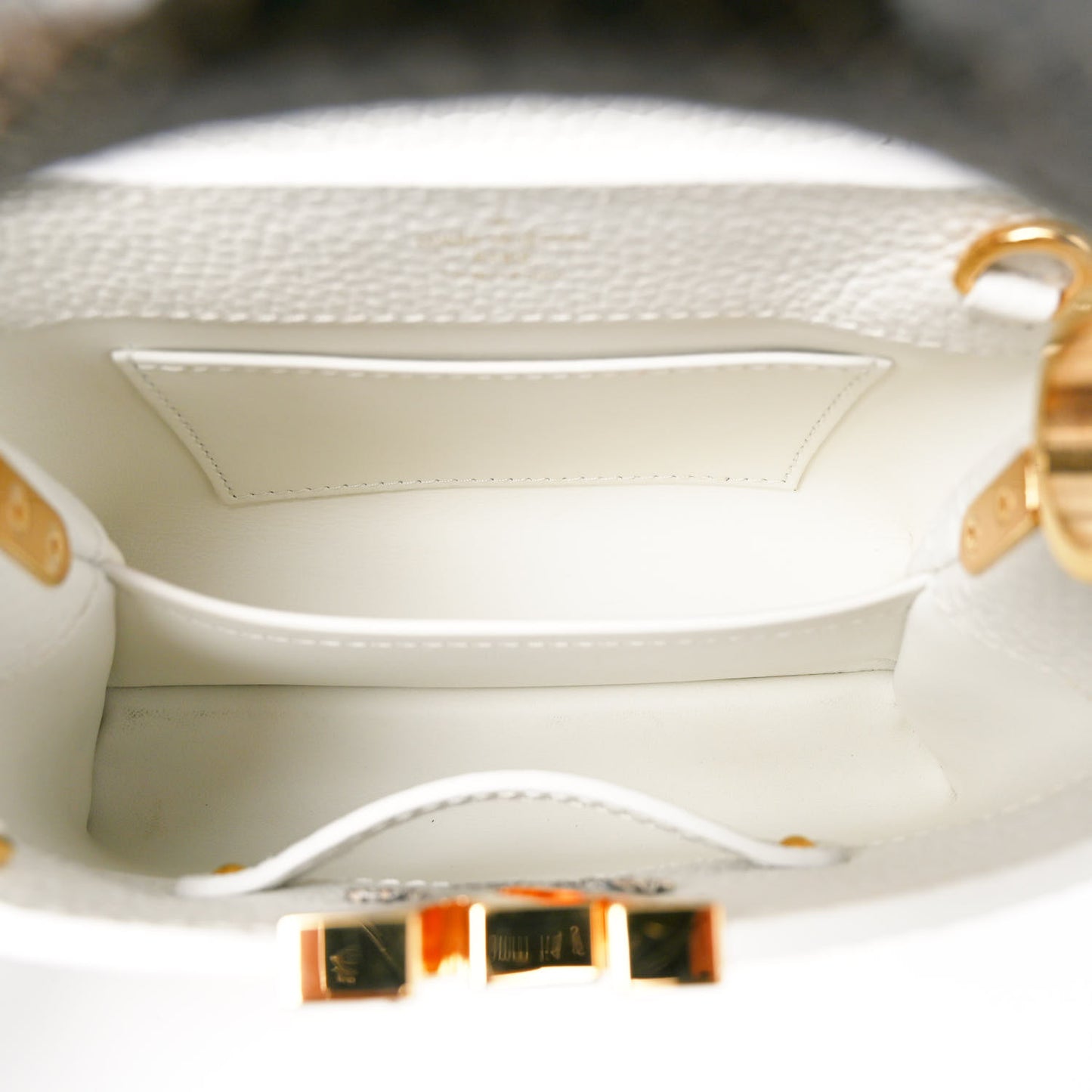 Taurillon Snakeskin Capucines Mini White