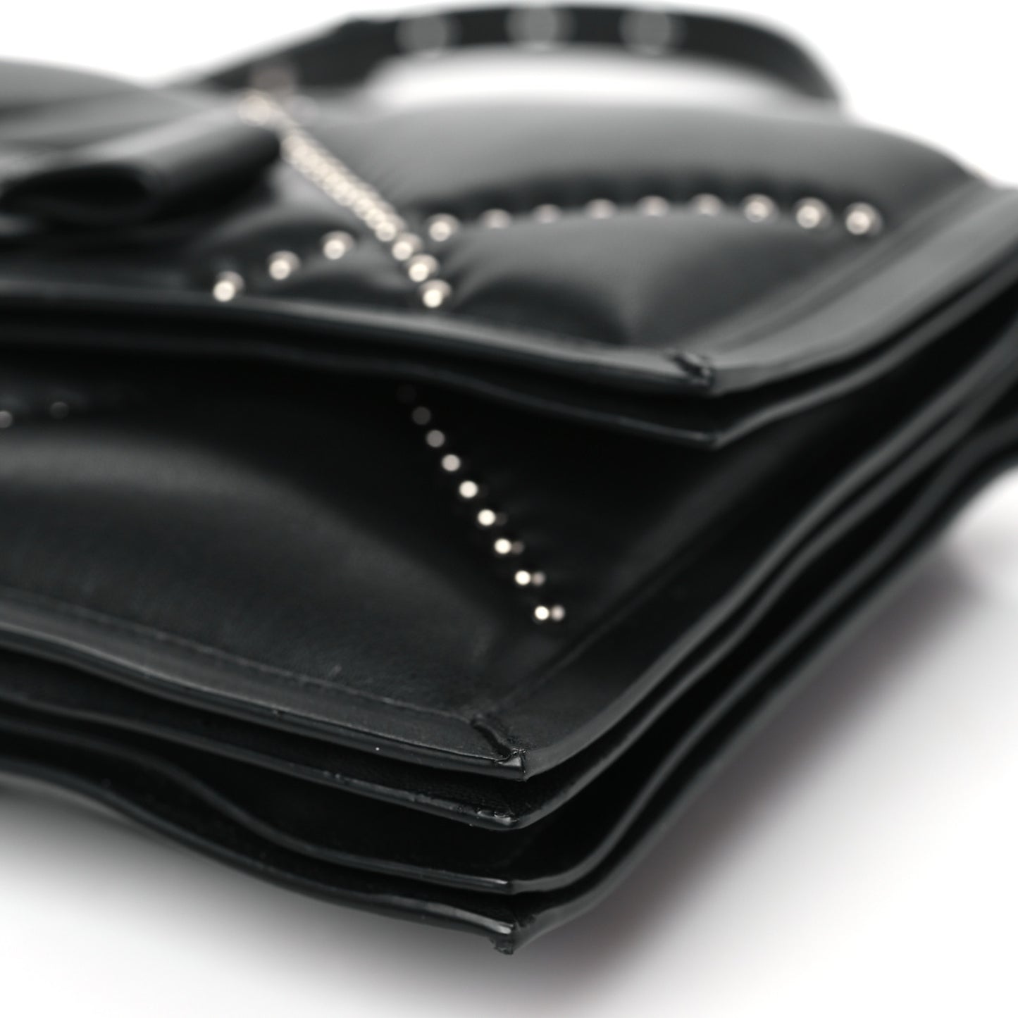 Calfskin Studded Small Viva Bow Shoulder Bag Schwarz