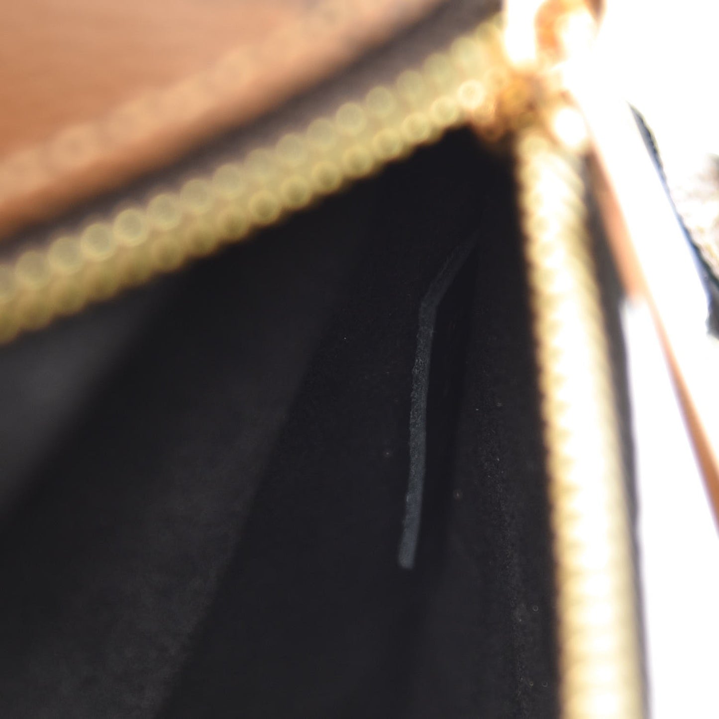 Reverse Monogram Pochette Metis