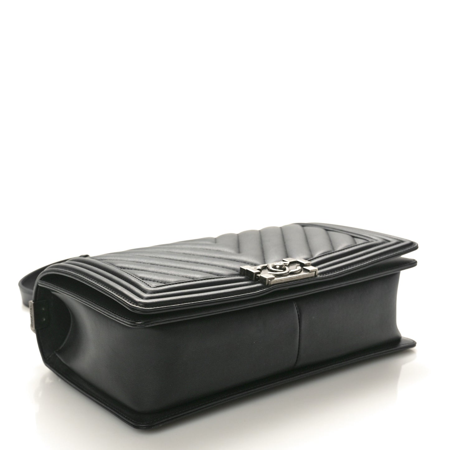 Calfskin Chevron Quilted New Medium Boy Flap Black