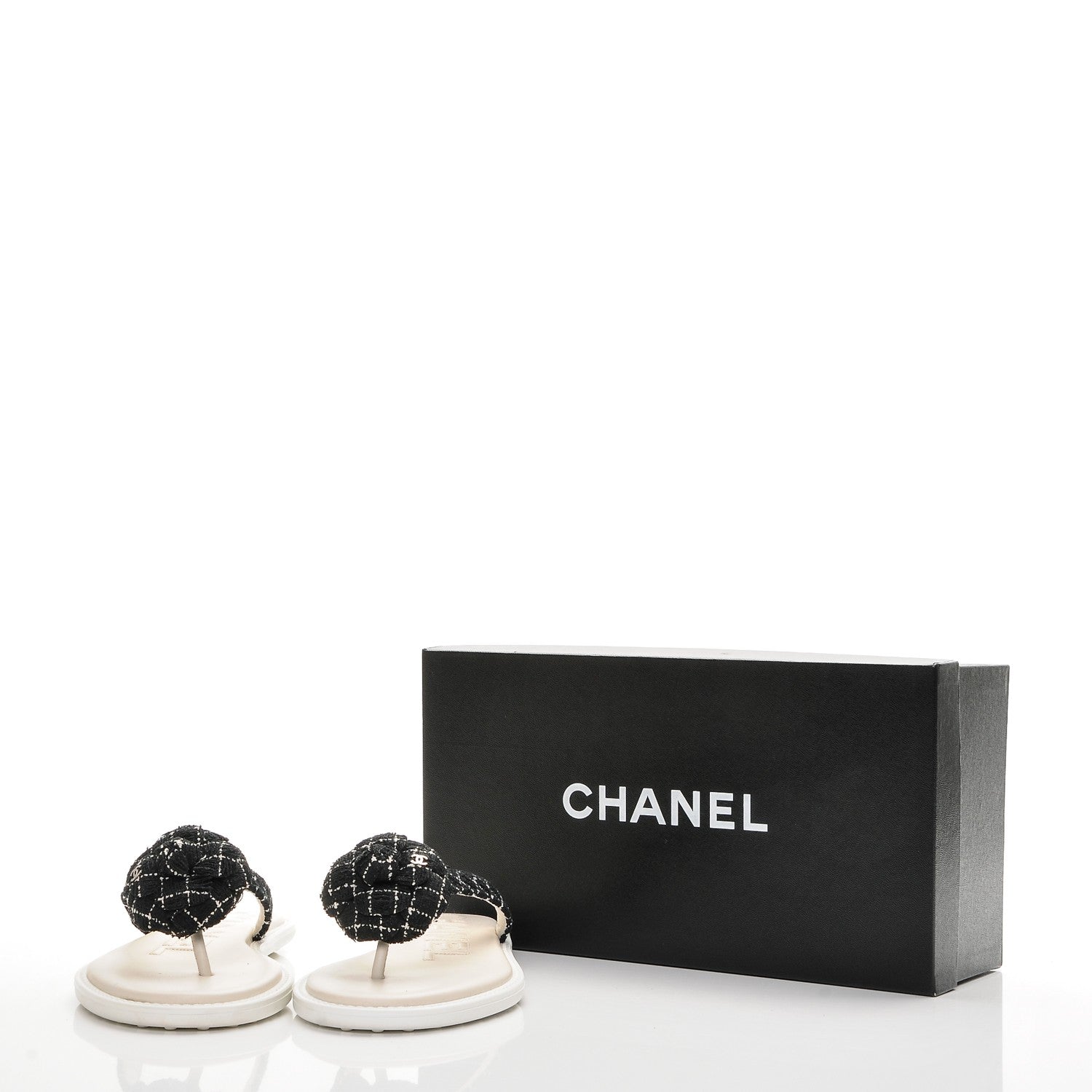 Chanel Tweed Quilted Camellia Thong Sandals 39.5 Black White 9 of 9