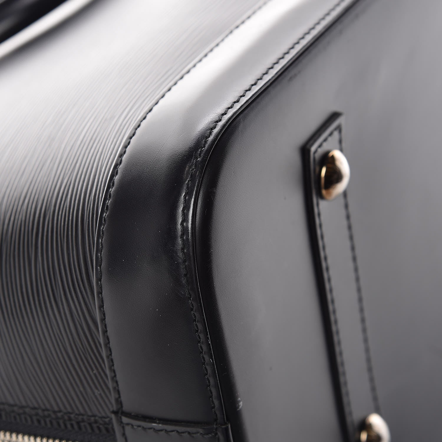 Louis Vuitton Epi Alma GM Black 17 of 18