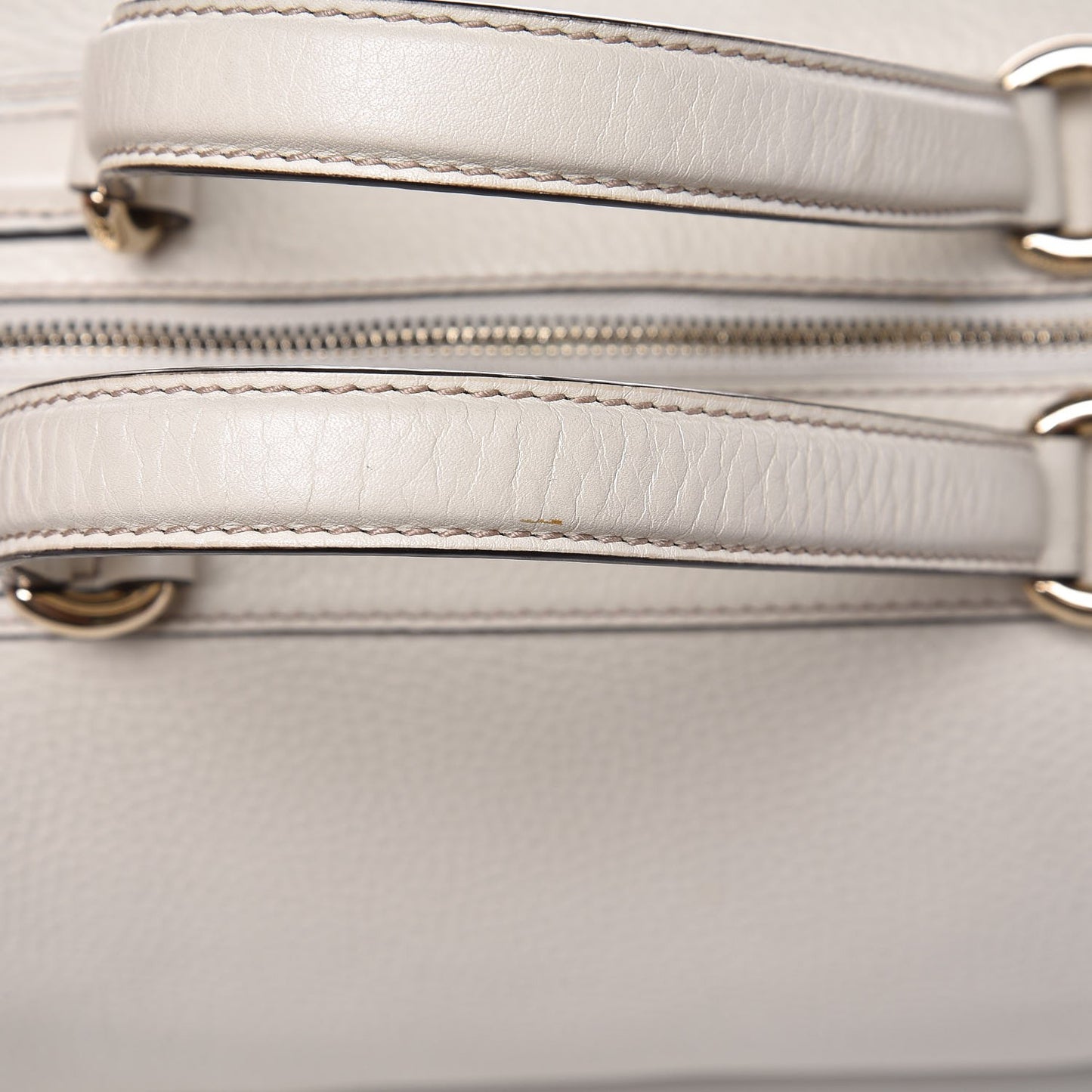 Pebbled Calfskin Medium Soho Boston Off White