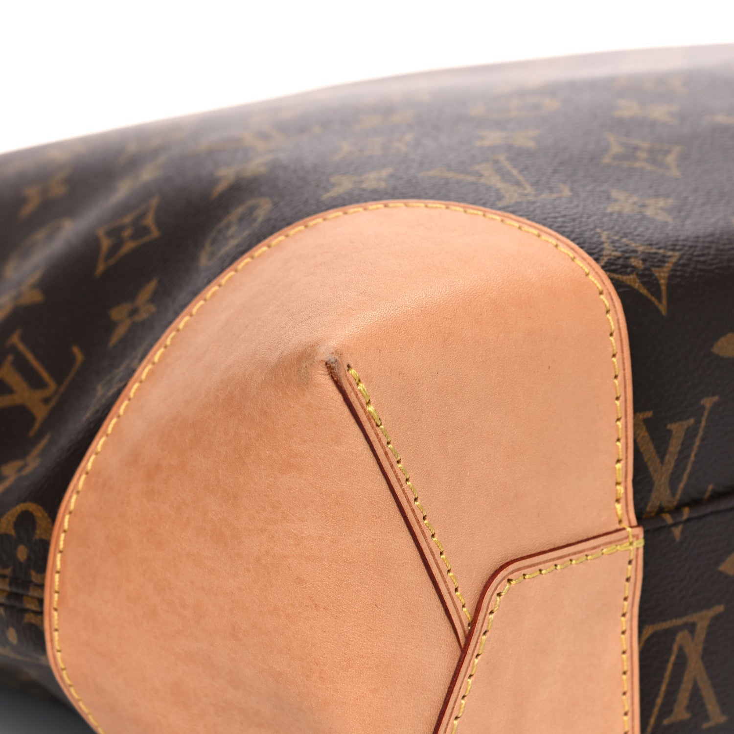 Louis Vuitton Monogram Berri MM 7 of 14