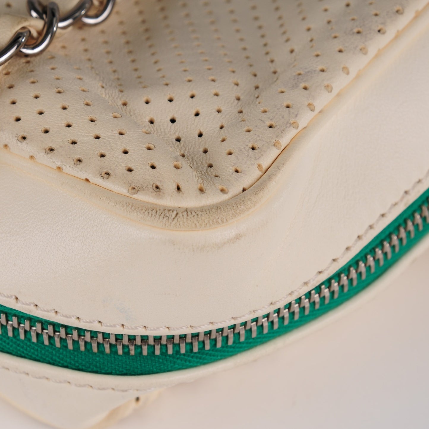 Lambskin Perforated Medium Baseball Spirit Flap Ivory
