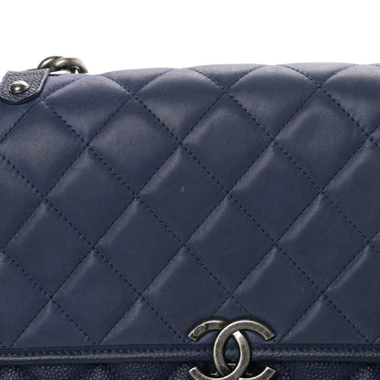 Chanel Caviar Iridescent Calfskin Quilted Medium Daily Carry Messenger Navy 12 of 13