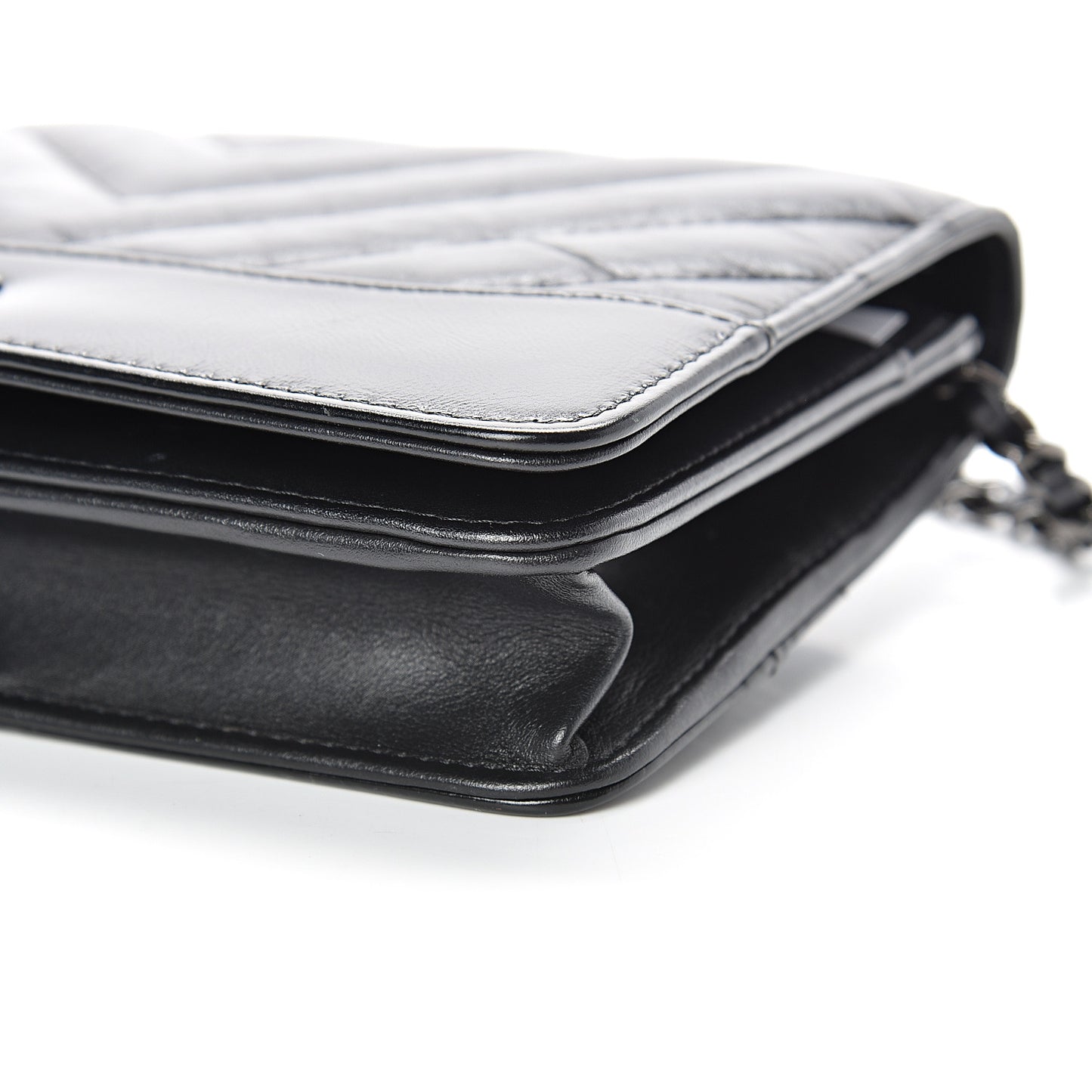 Aged Calfskin Chevron Quilted Gabrielle Wallet On Chain WOC Black