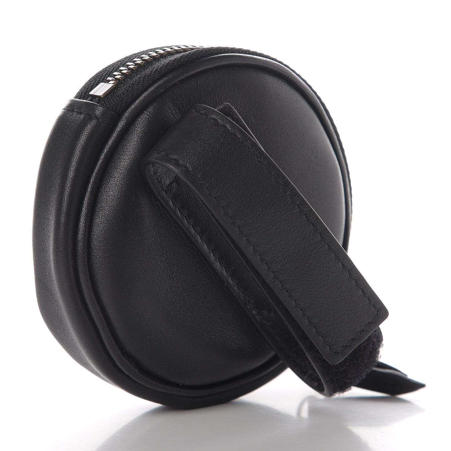 Calfskin Matelasse Animal Studs GG Marmont Round Wrist Wallet Black