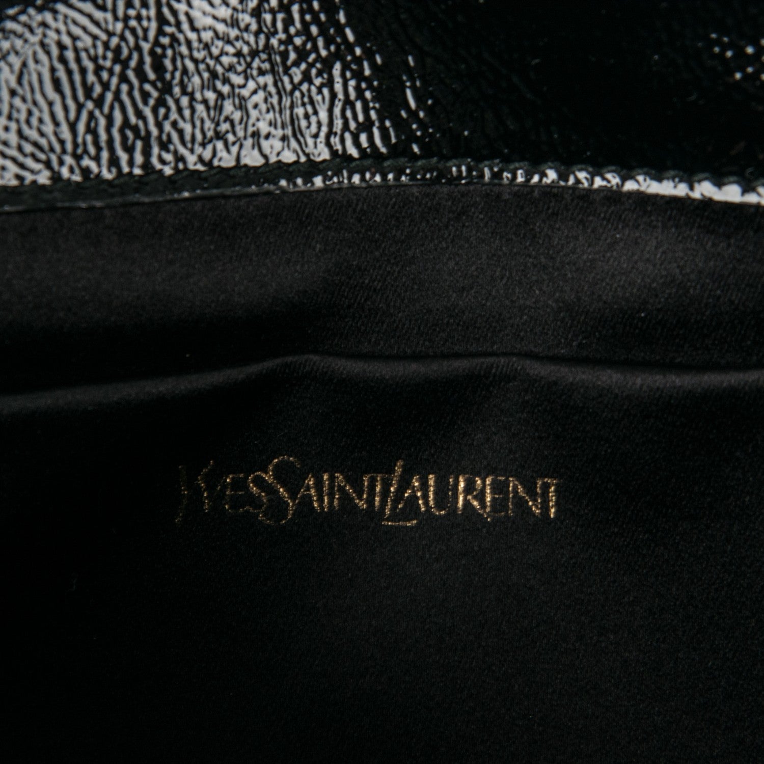 Saint Laurent Textured Patent Monogram Large Belle De Jour Clutch Black 5 of 6