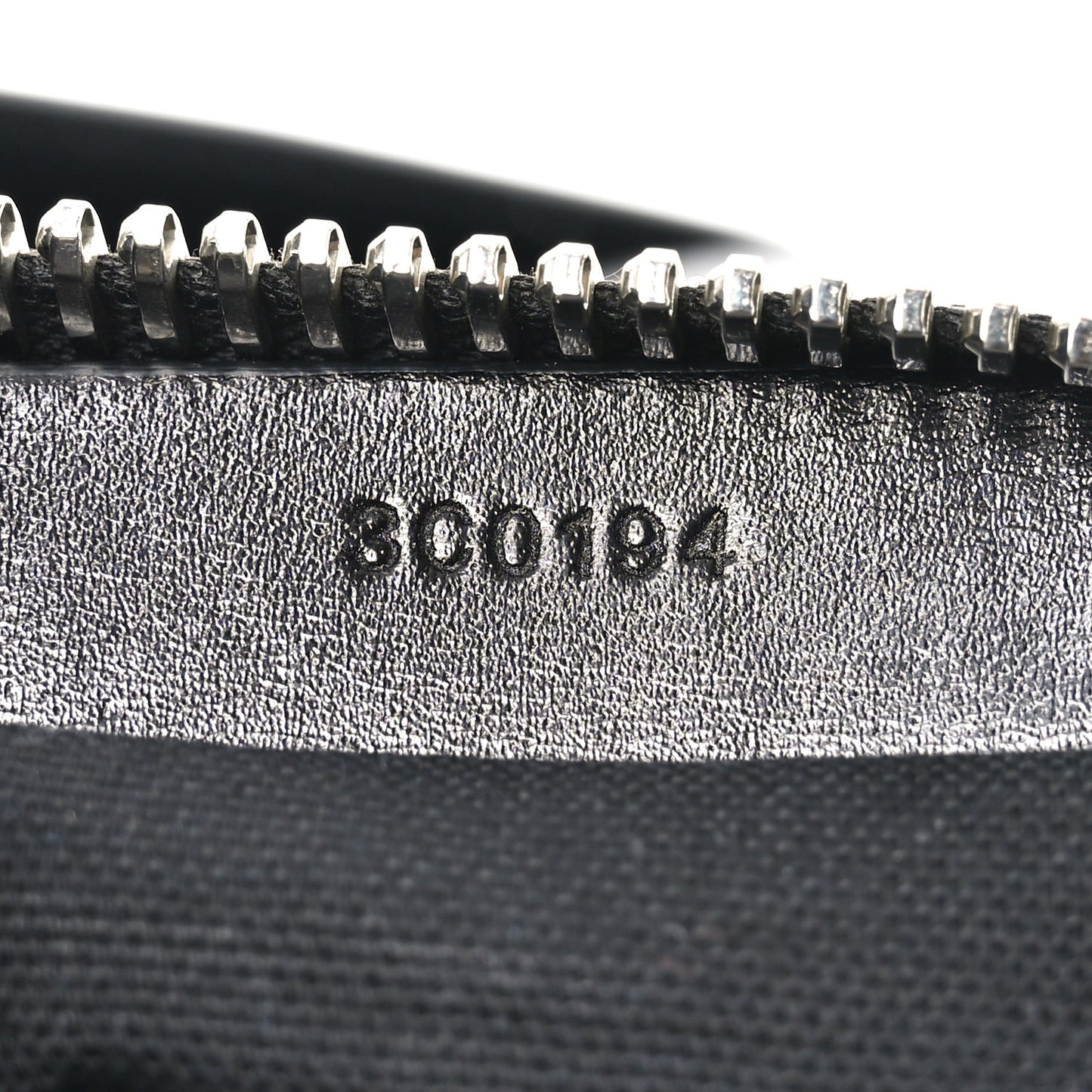 Shiny Lord Calfskin Medium Antigona Black