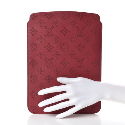 Louis Vuitton Mahina iPad Softcase Grenat 2 of 7