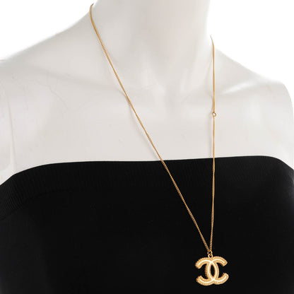 Chanel CC Pendant Necklace Gold 2 of 4
