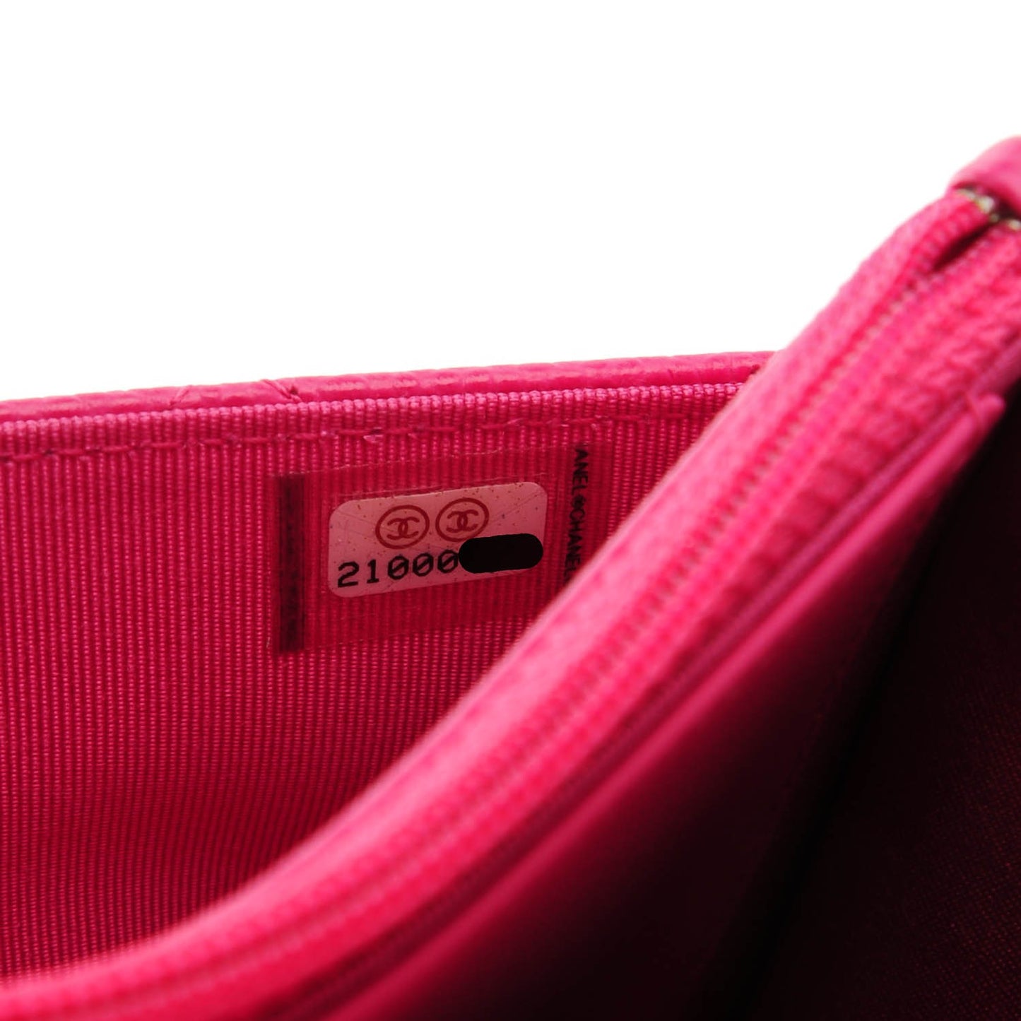 Caviar Quilted Wallet On Chain WOC Fuchsia