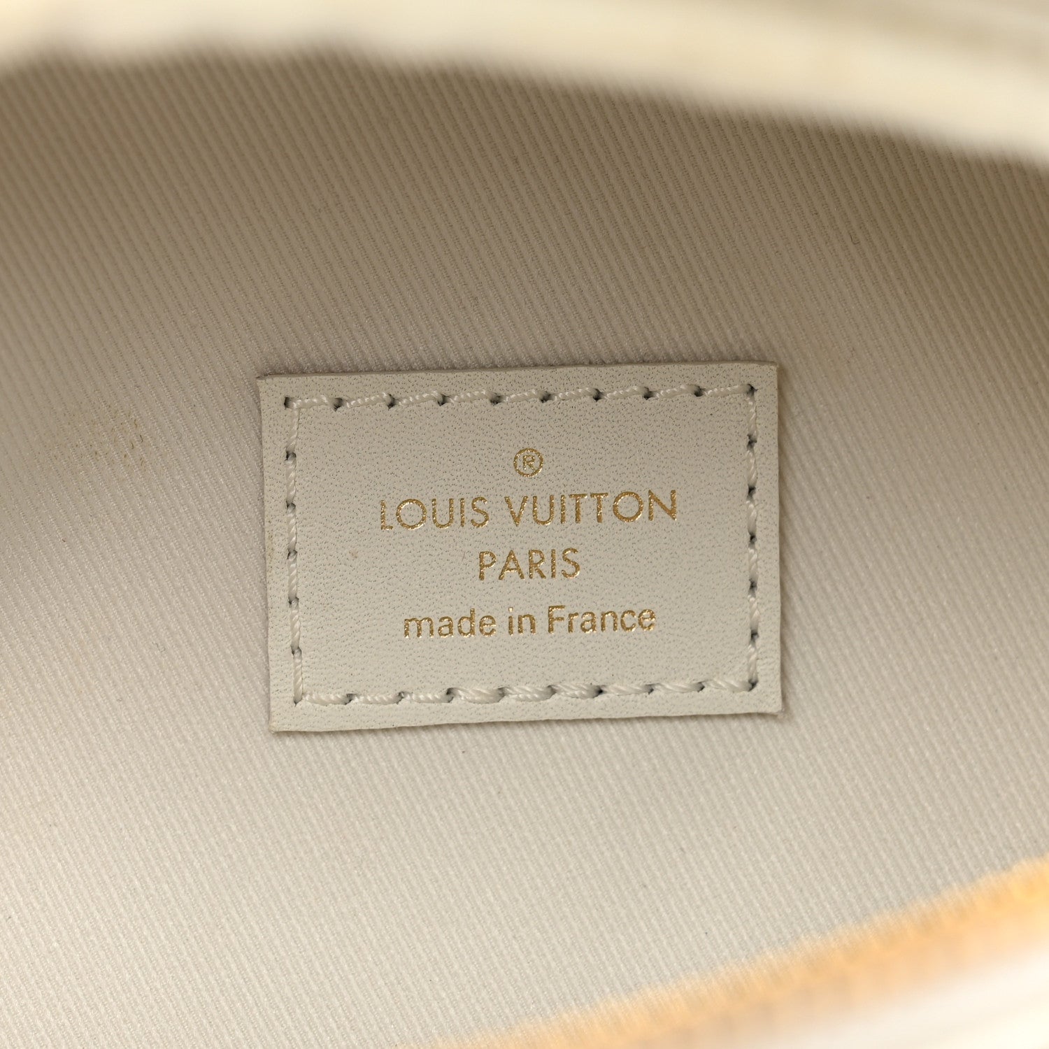 Louis Vuitton Calfskin New Wave Bumbag Snow 6 of 9