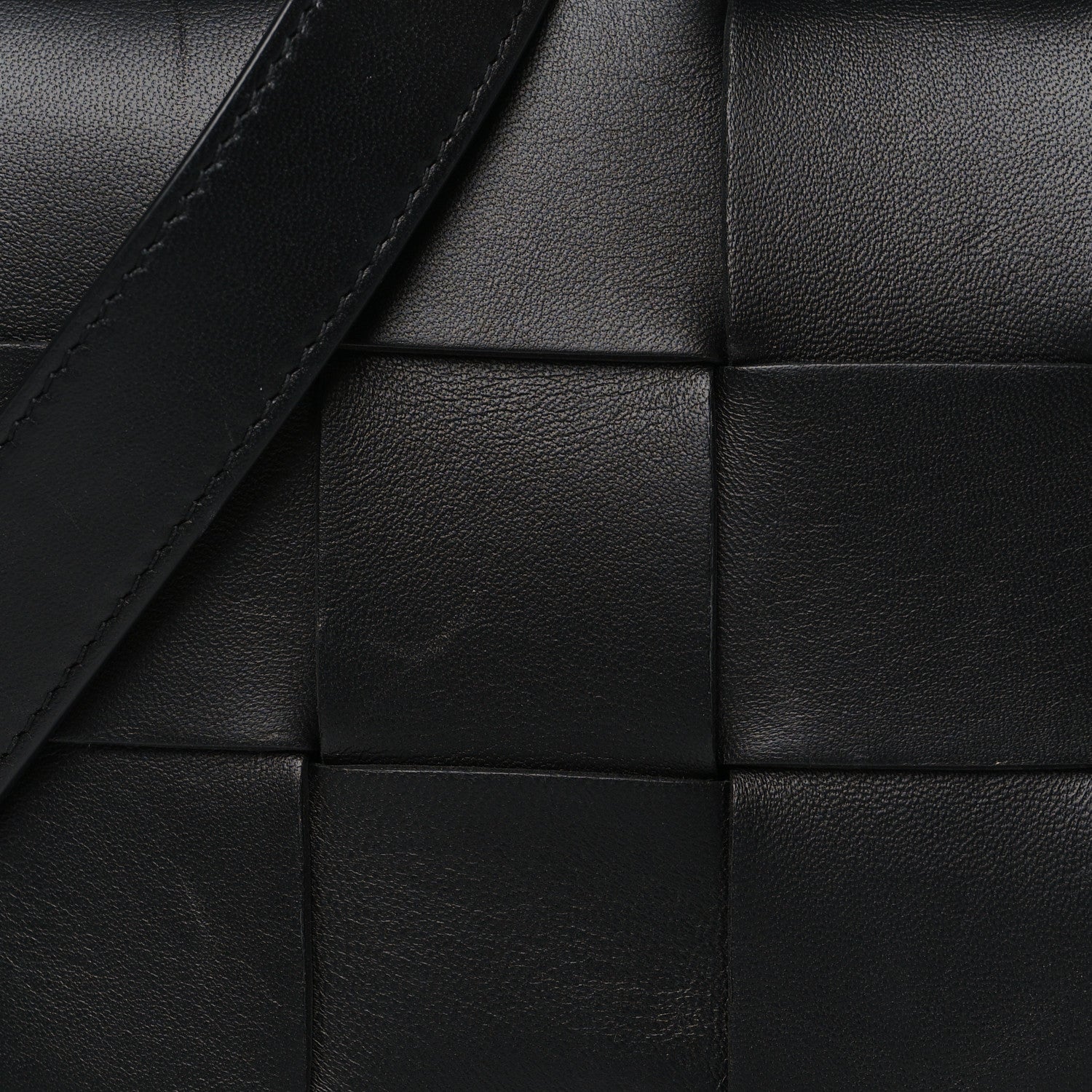 Bottega Veneta Lambskin Maxi Intrecciato Cassette Crossbody Bag Black 8 of 11