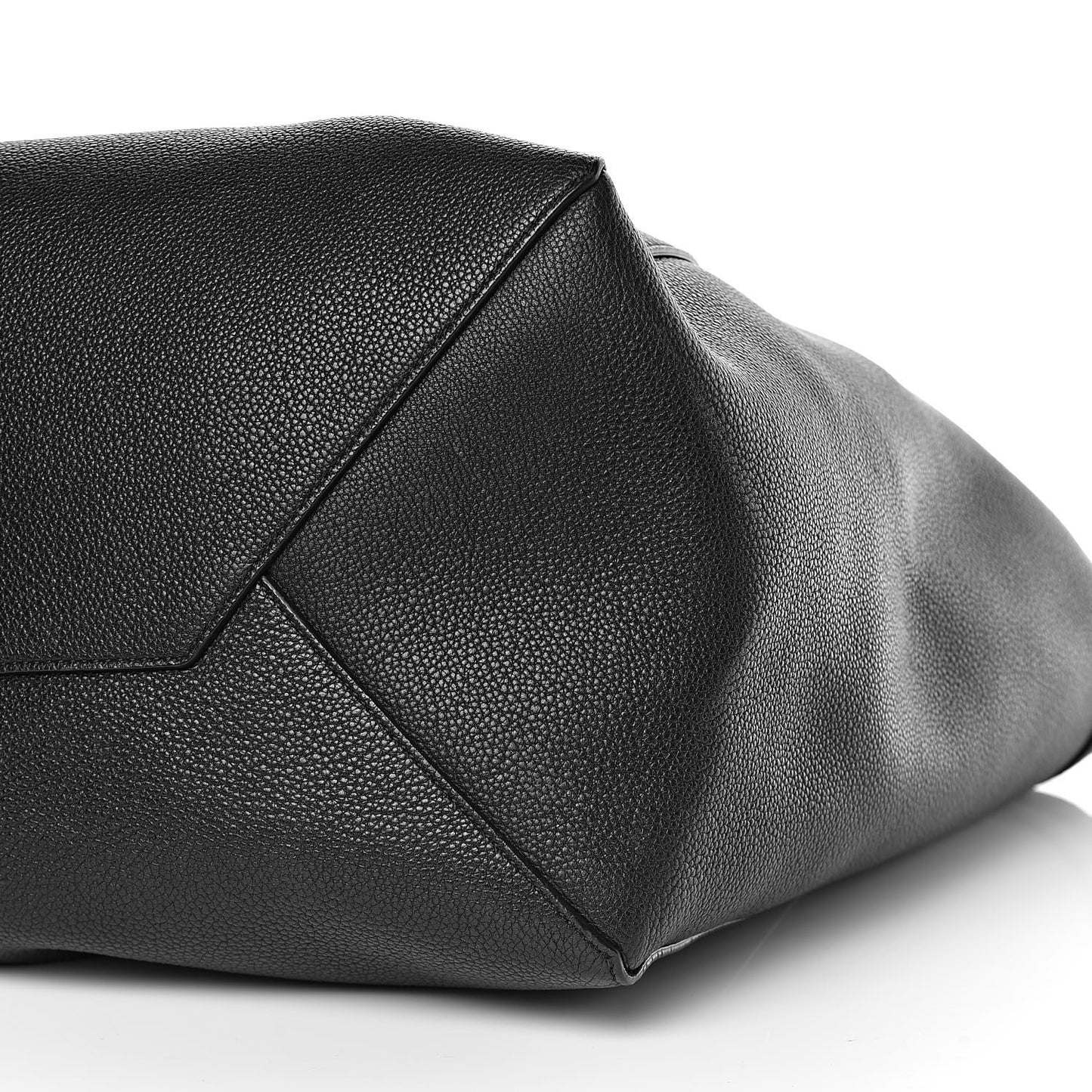 Soft Grained Calfskin Medium Belt Cabas Phantom Black