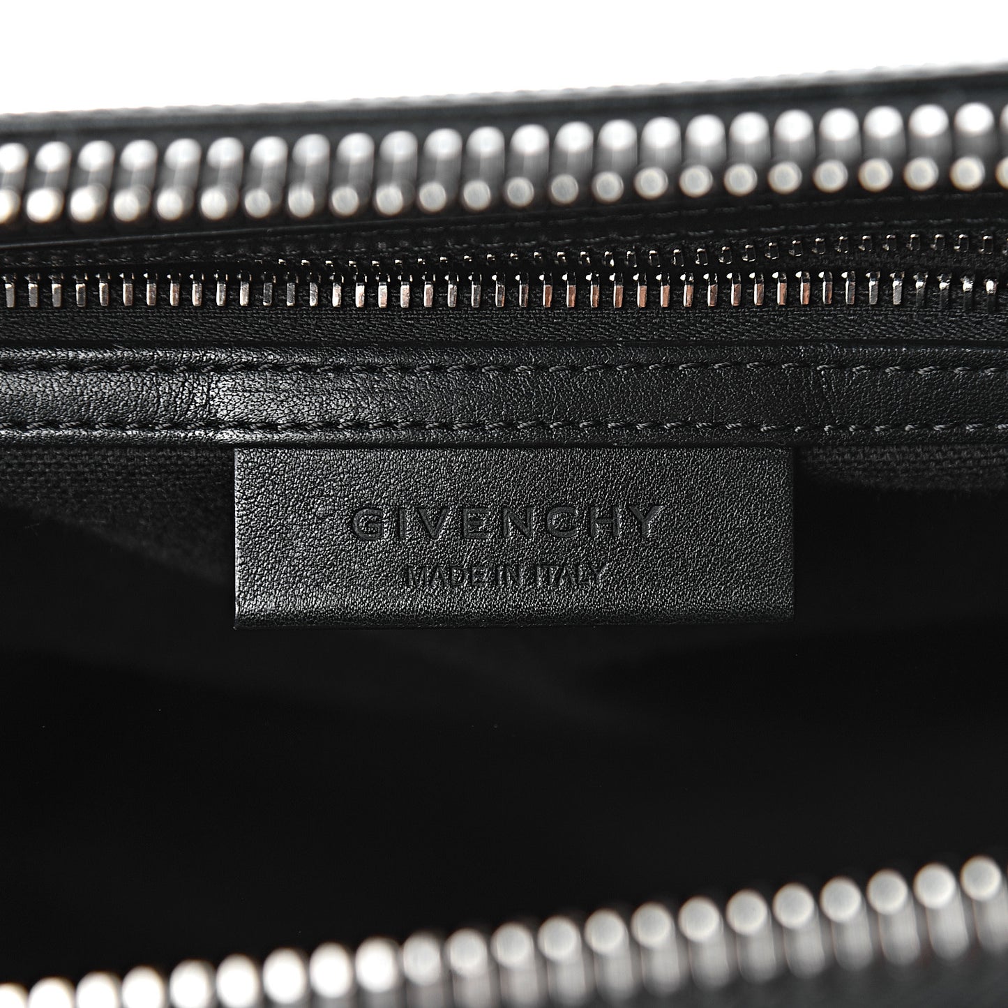 Calfskin Chain Detail Medium Antigona Black