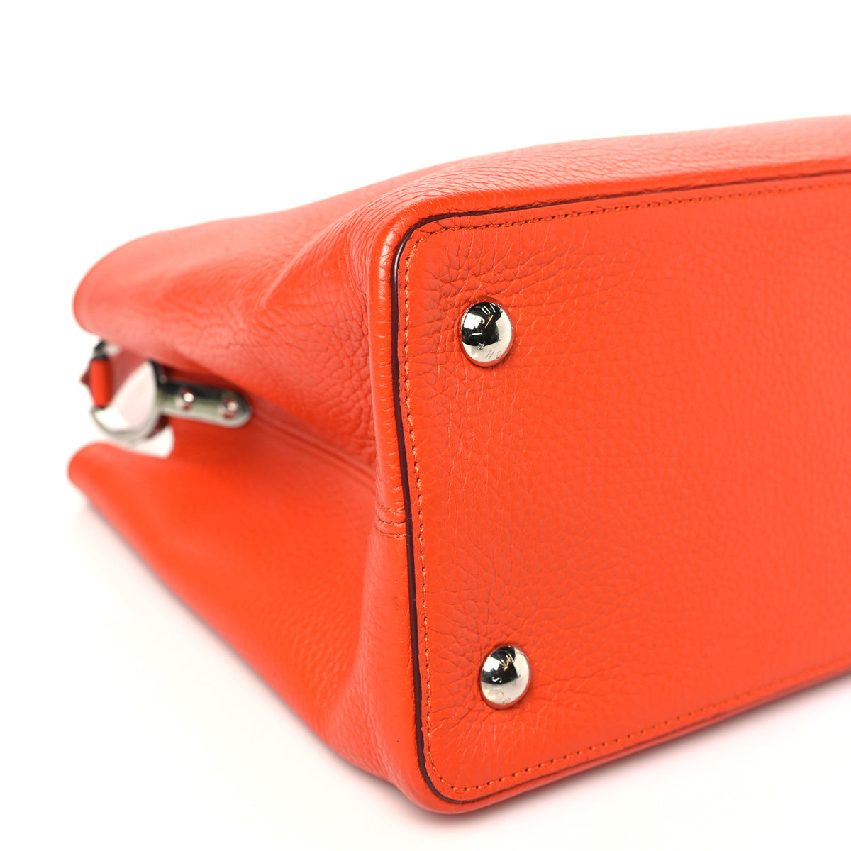 Taurillon Capucines GM Red