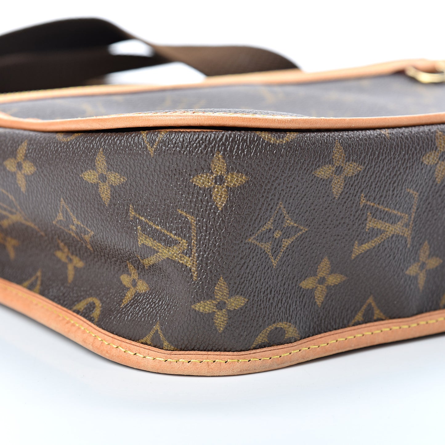 Monogram Bosphore PM Messenger
