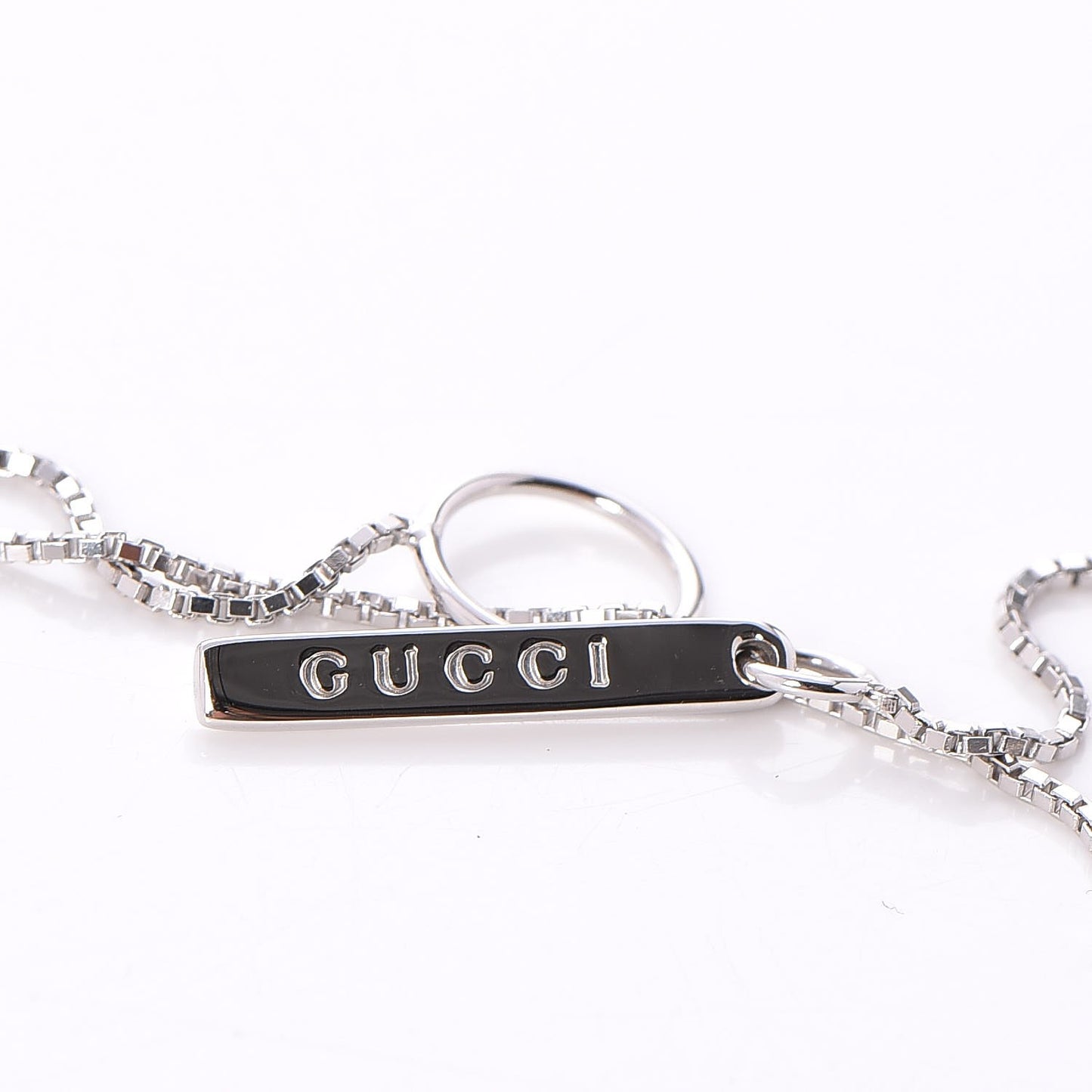 18K White Gold 20mm Lariat Necklace
