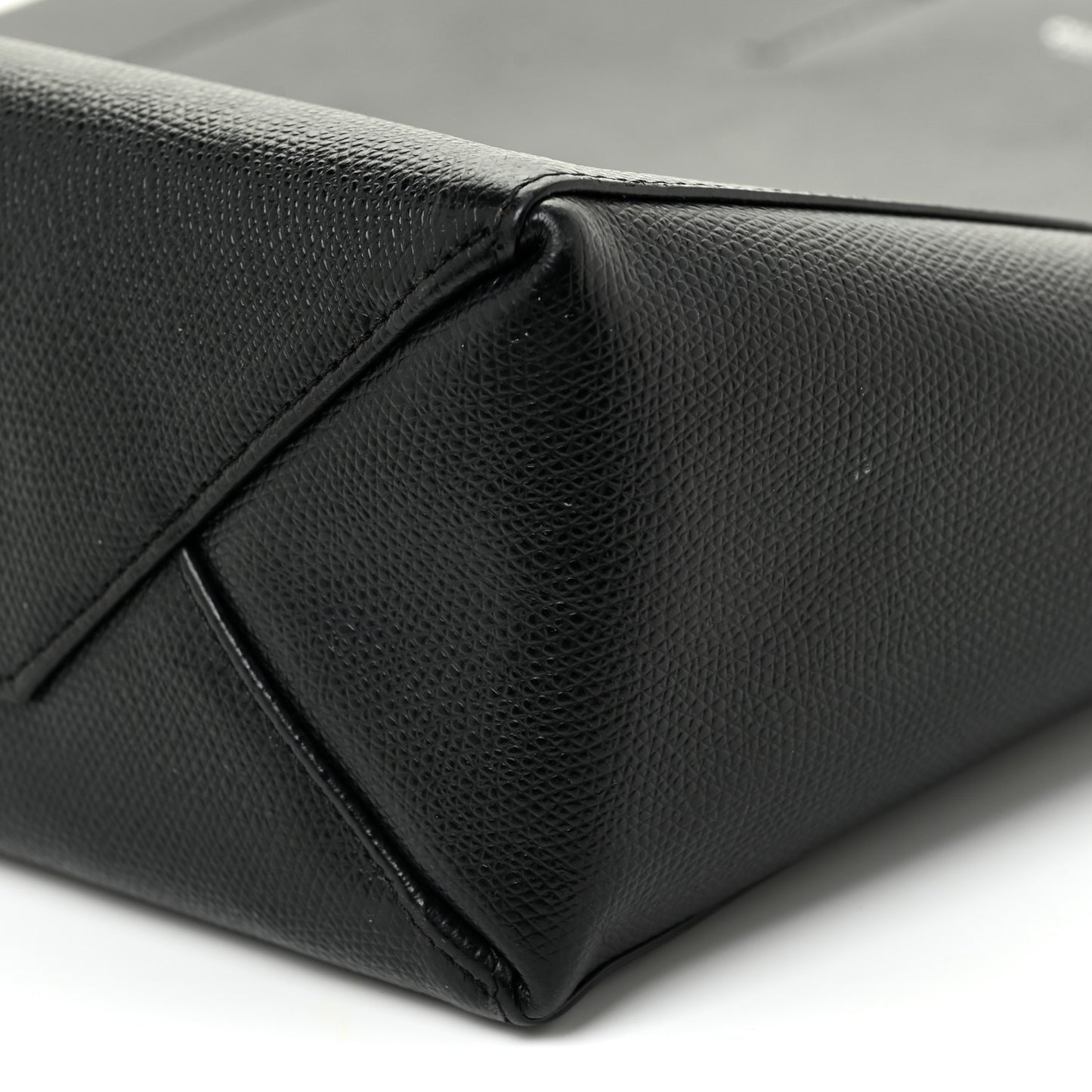 Grained Calfskin Small Vertical Cabas Black