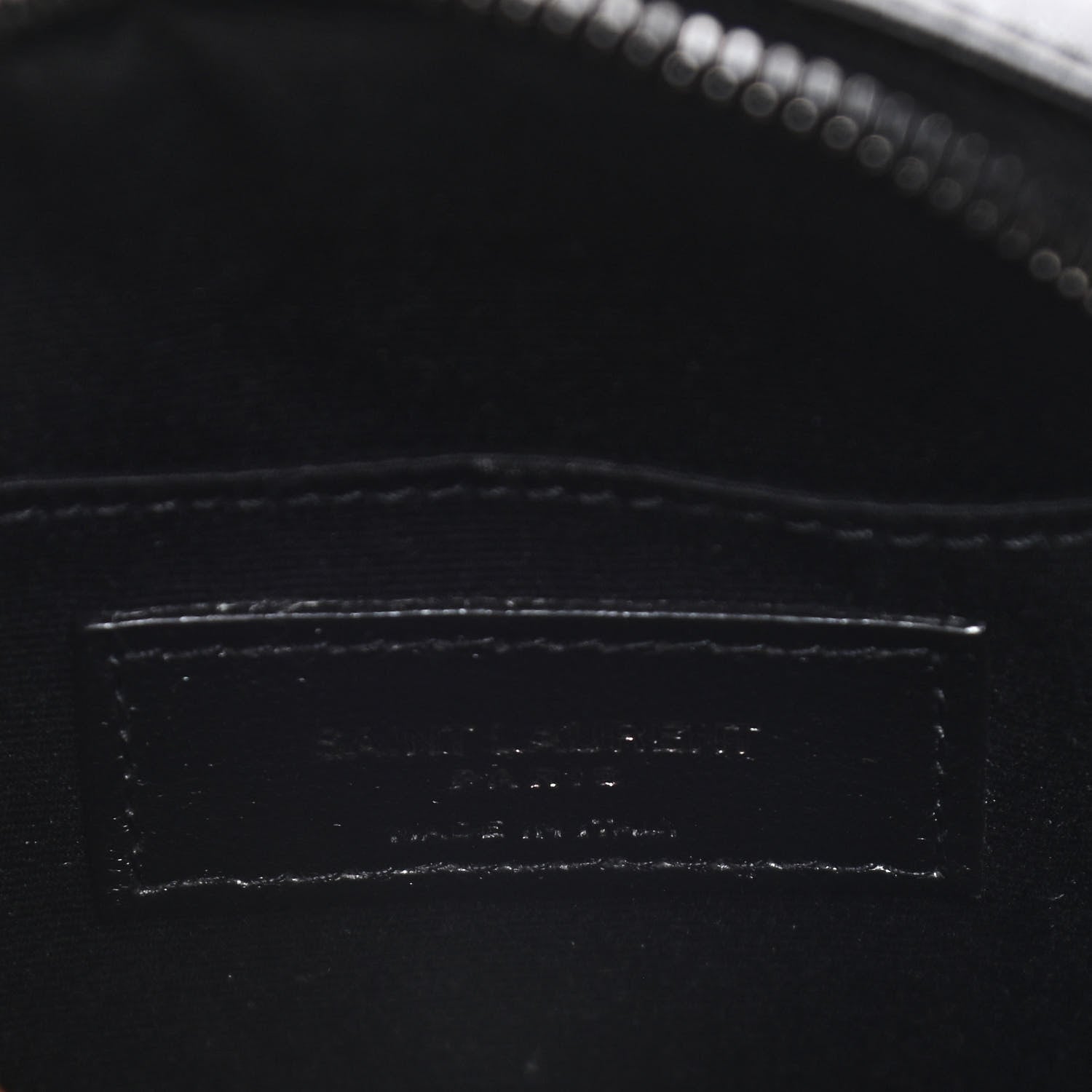 Saint Laurent Calfskin Matelasse Chevron Round Vinyle Camera Bag Black 4 of 9