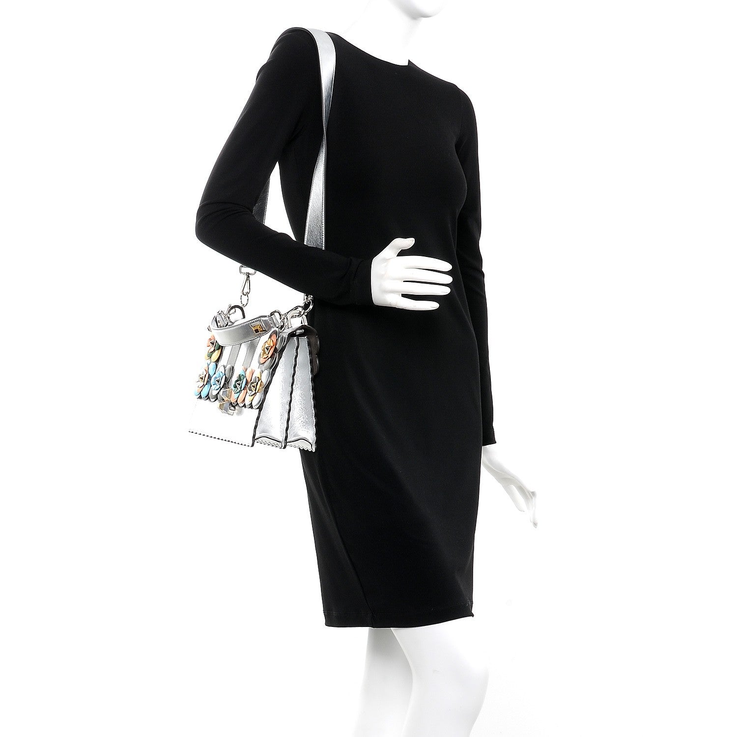 Fendi Metallic Calfskin Flowerland Scalloped Studded Pequin Kan I Shoulder Bag Argento 2 of 10