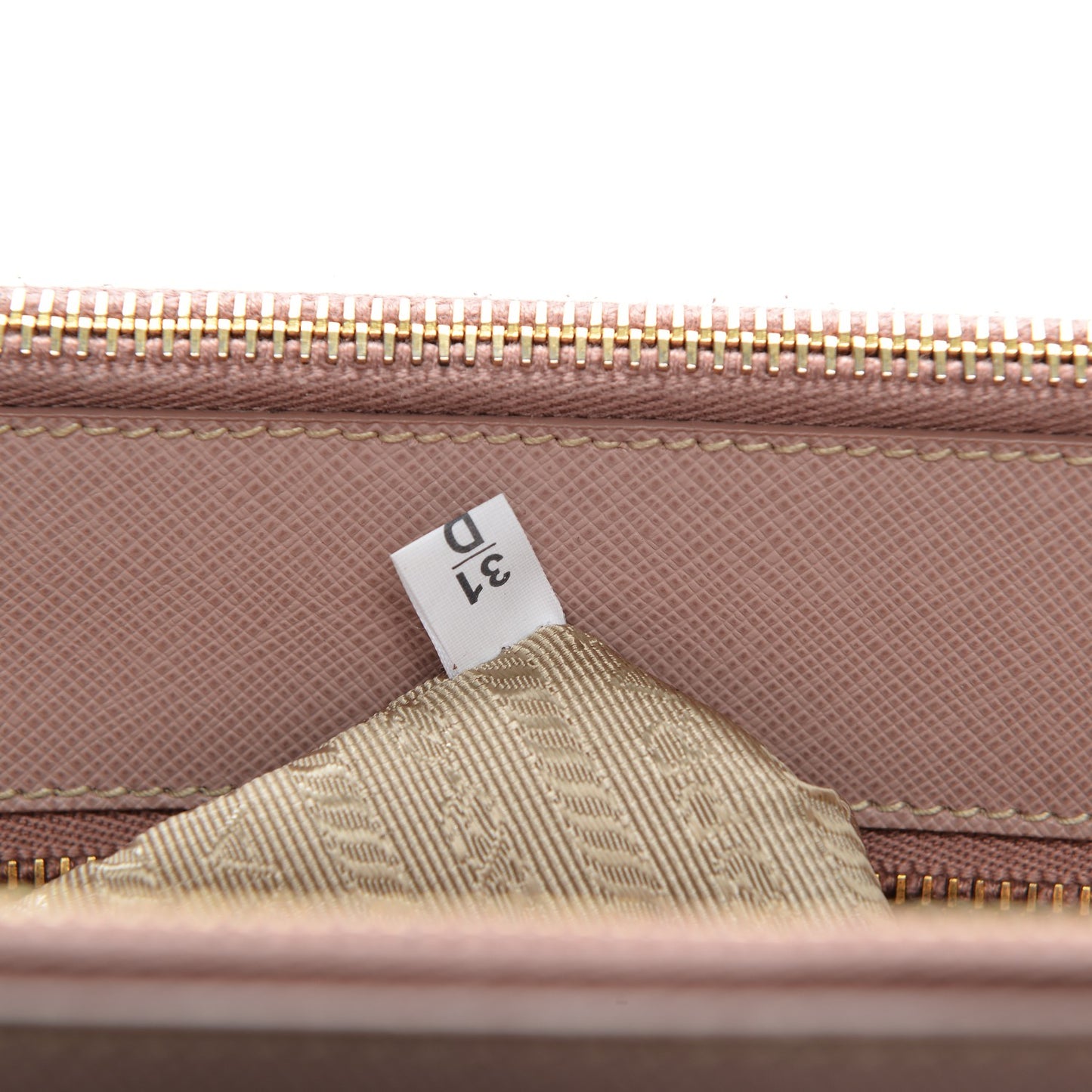 Saffiano Medium Galleria Double Zip Tote Cammeo