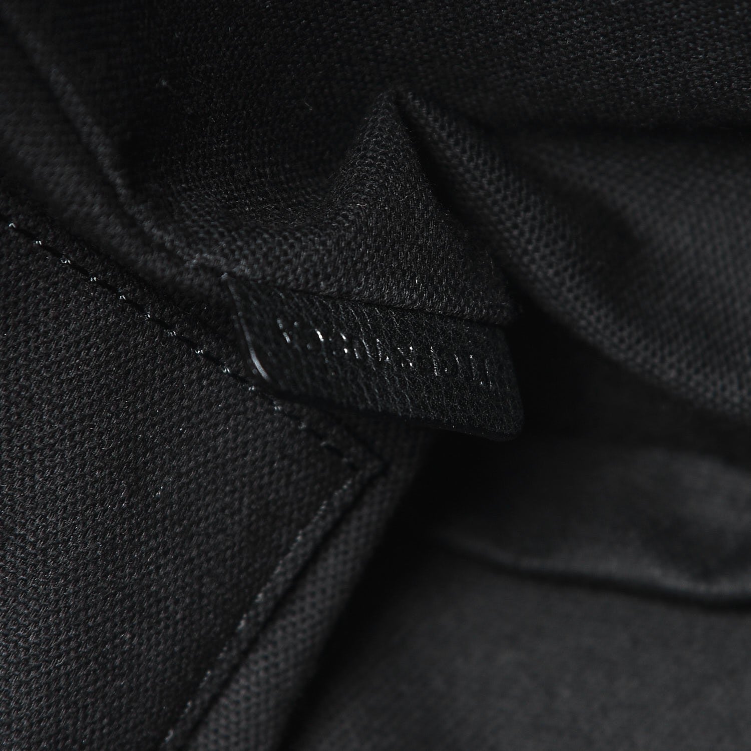 Burberry Grainy Calfskin House Check Small Canterbury Black 8 of 9