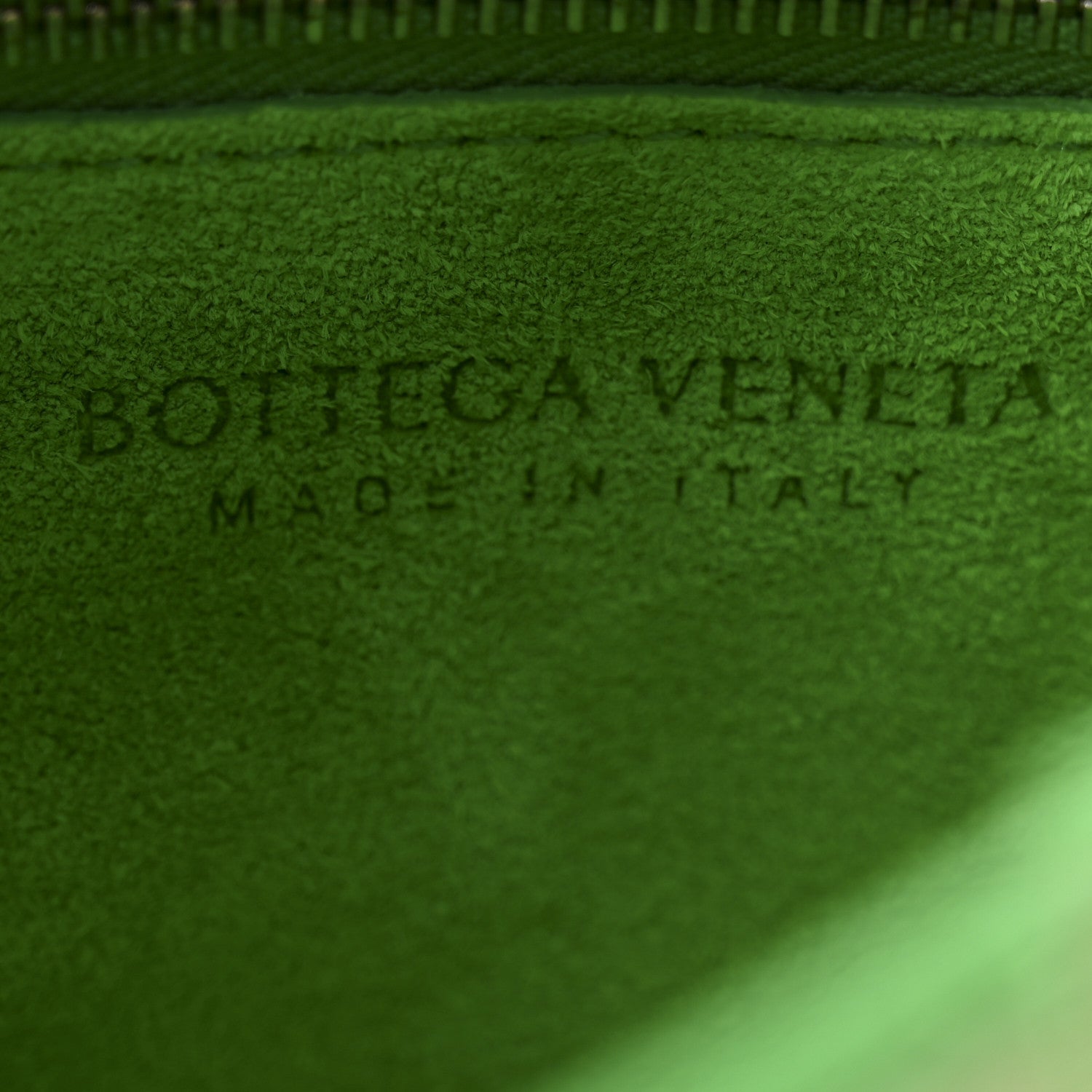 Bottega Veneta Grained Calfskin Maxi Intrecciato Cassette Crossbody Bag Pistachio 6 of 11