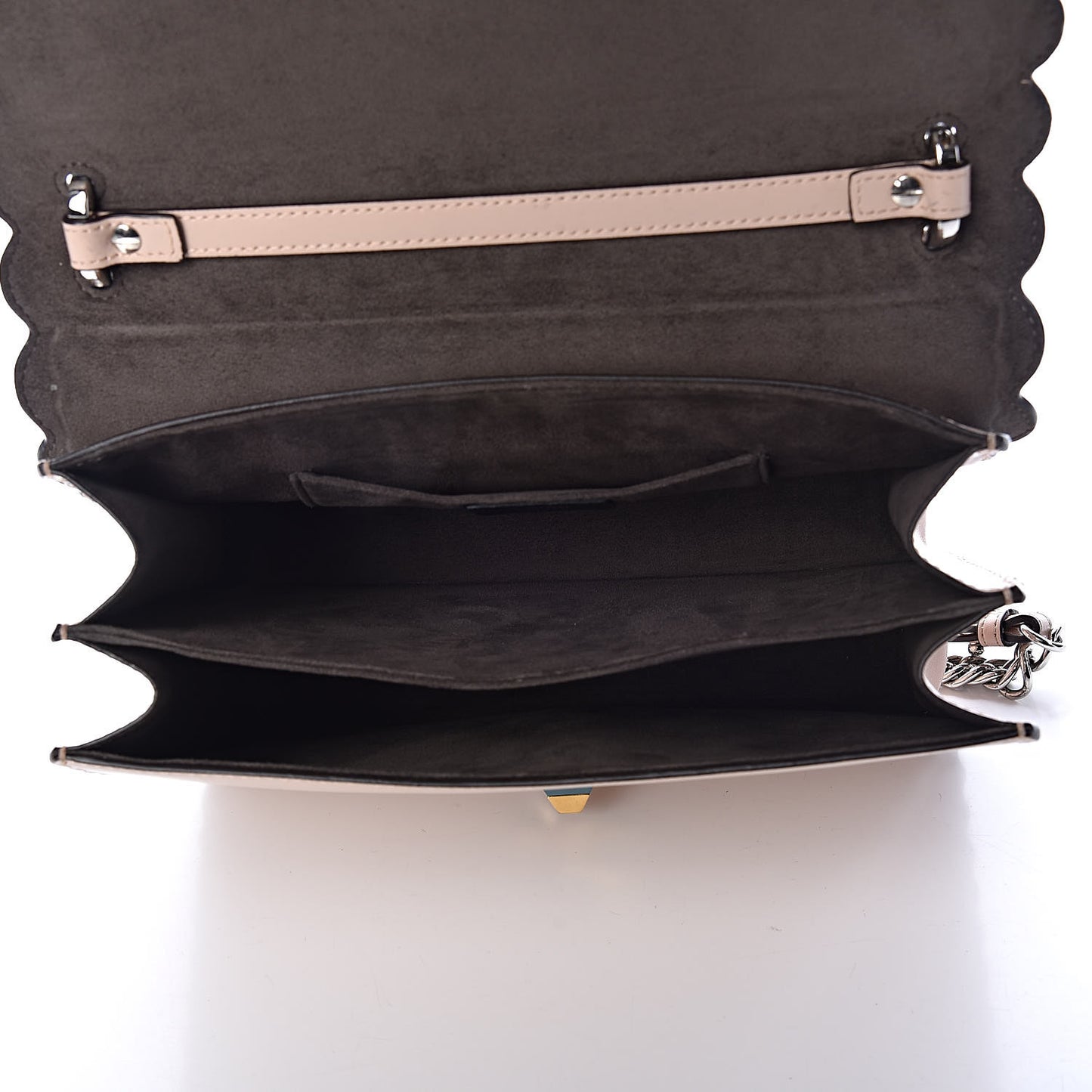 Vitello Liberty Scalloped Studded Kan I Shoulder Bag Plaster