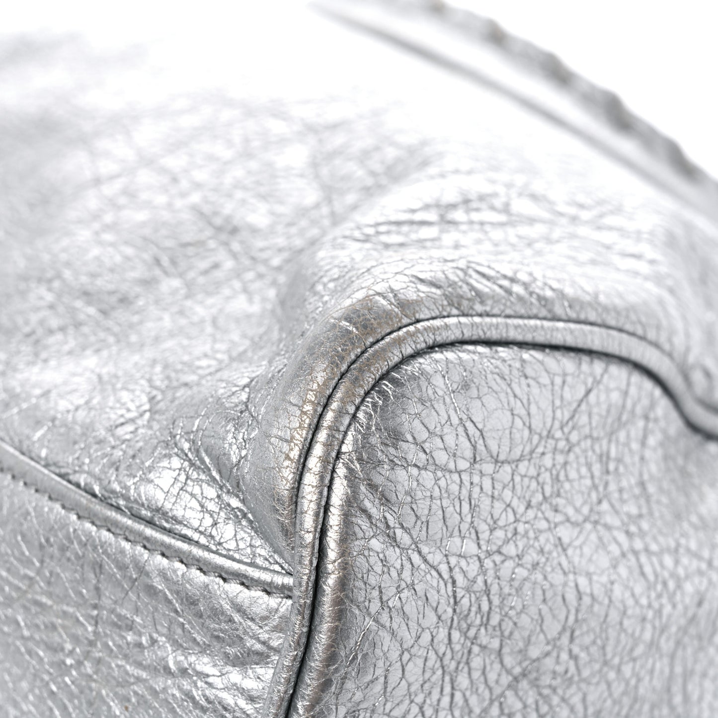 Metallic Agneau Classic Hardware Velo Gris Aluminum