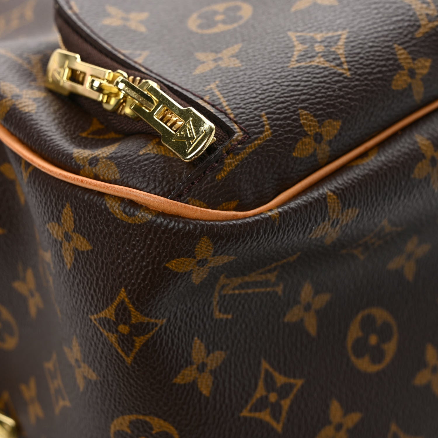 Louis Vuitton Monogram Evasion Sports Bag 9 of 13